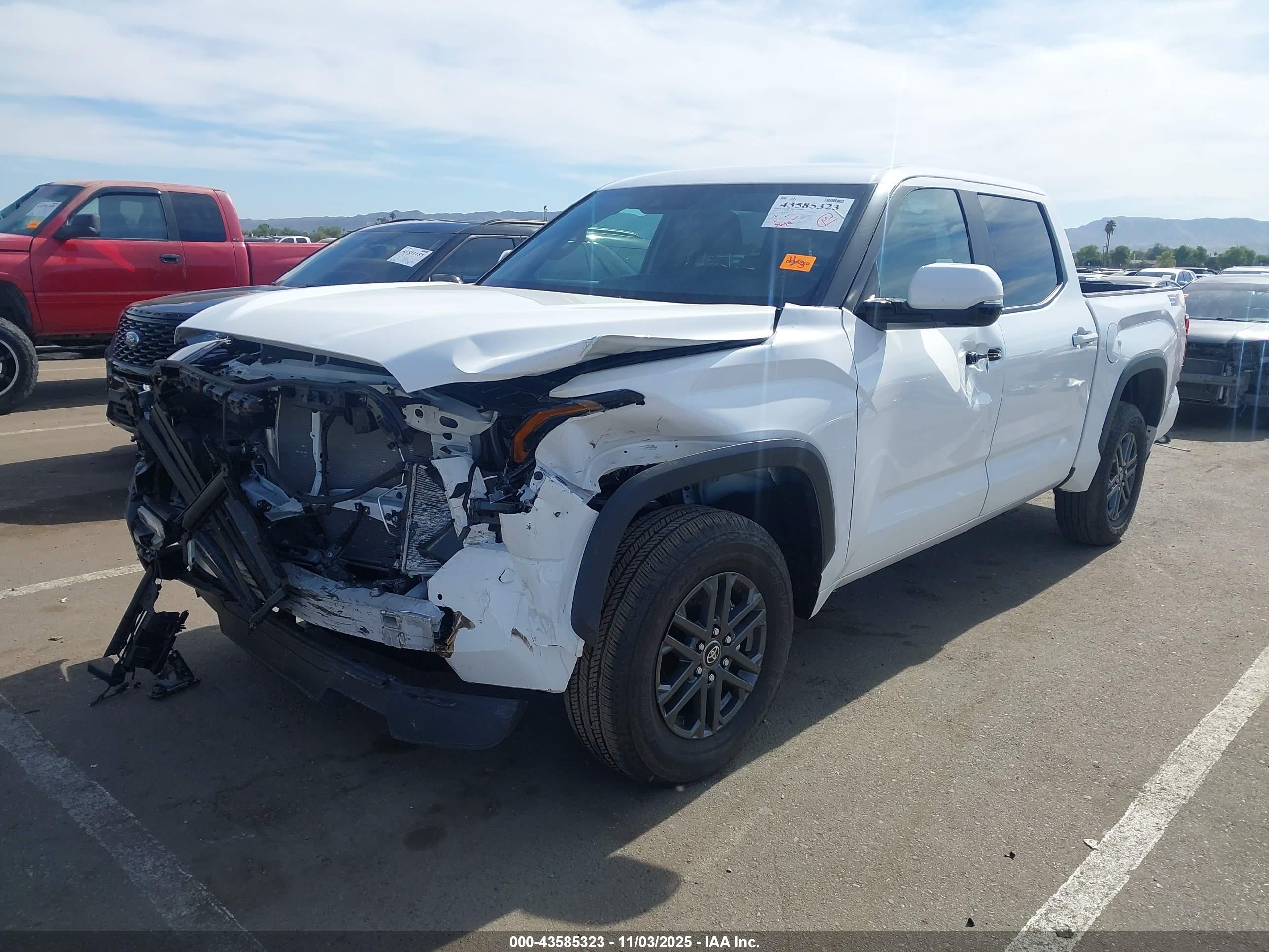 TOYOTA TUNDRA image 2