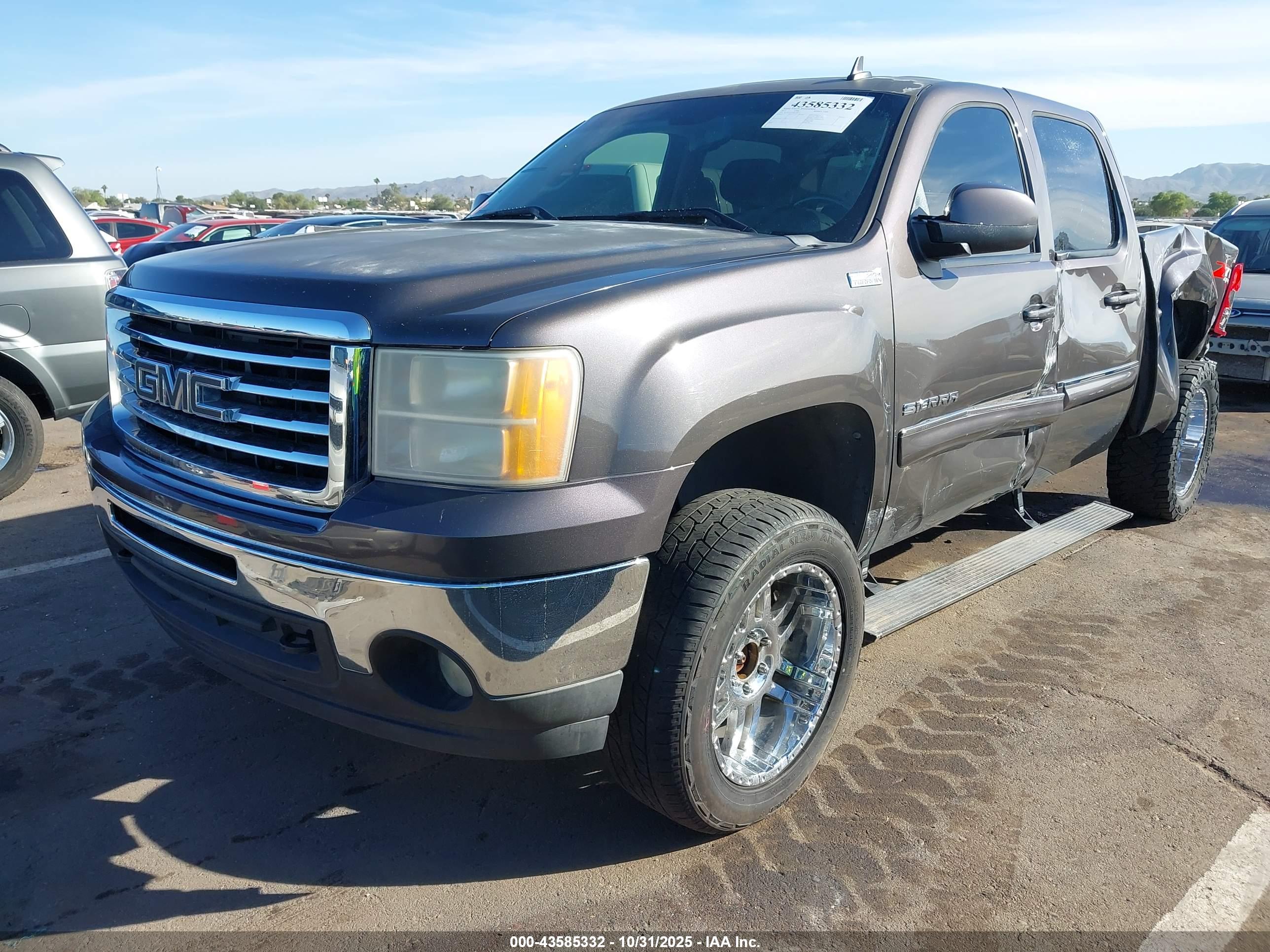 GMC SIERRA image 2