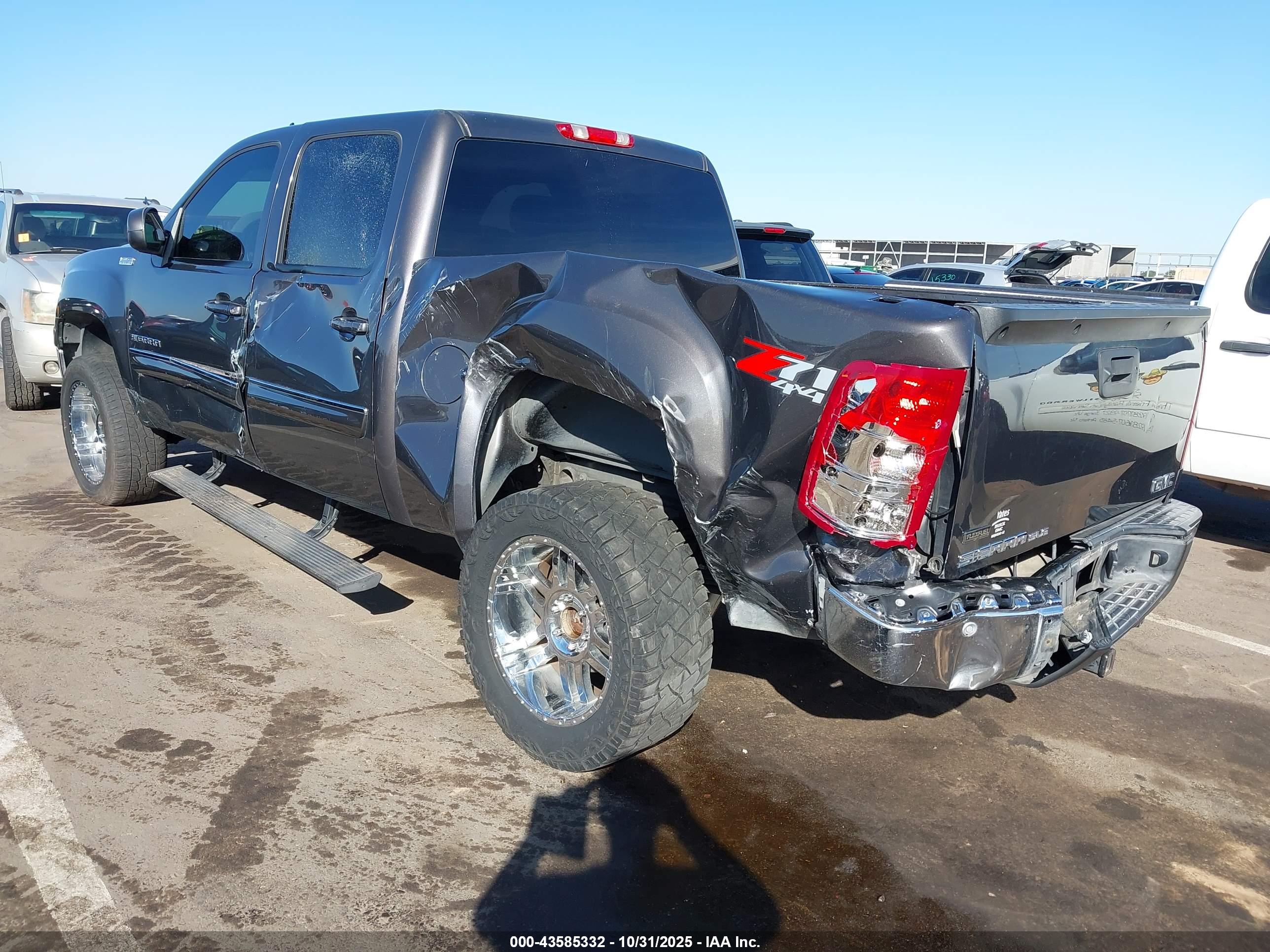 GMC SIERRA image 6