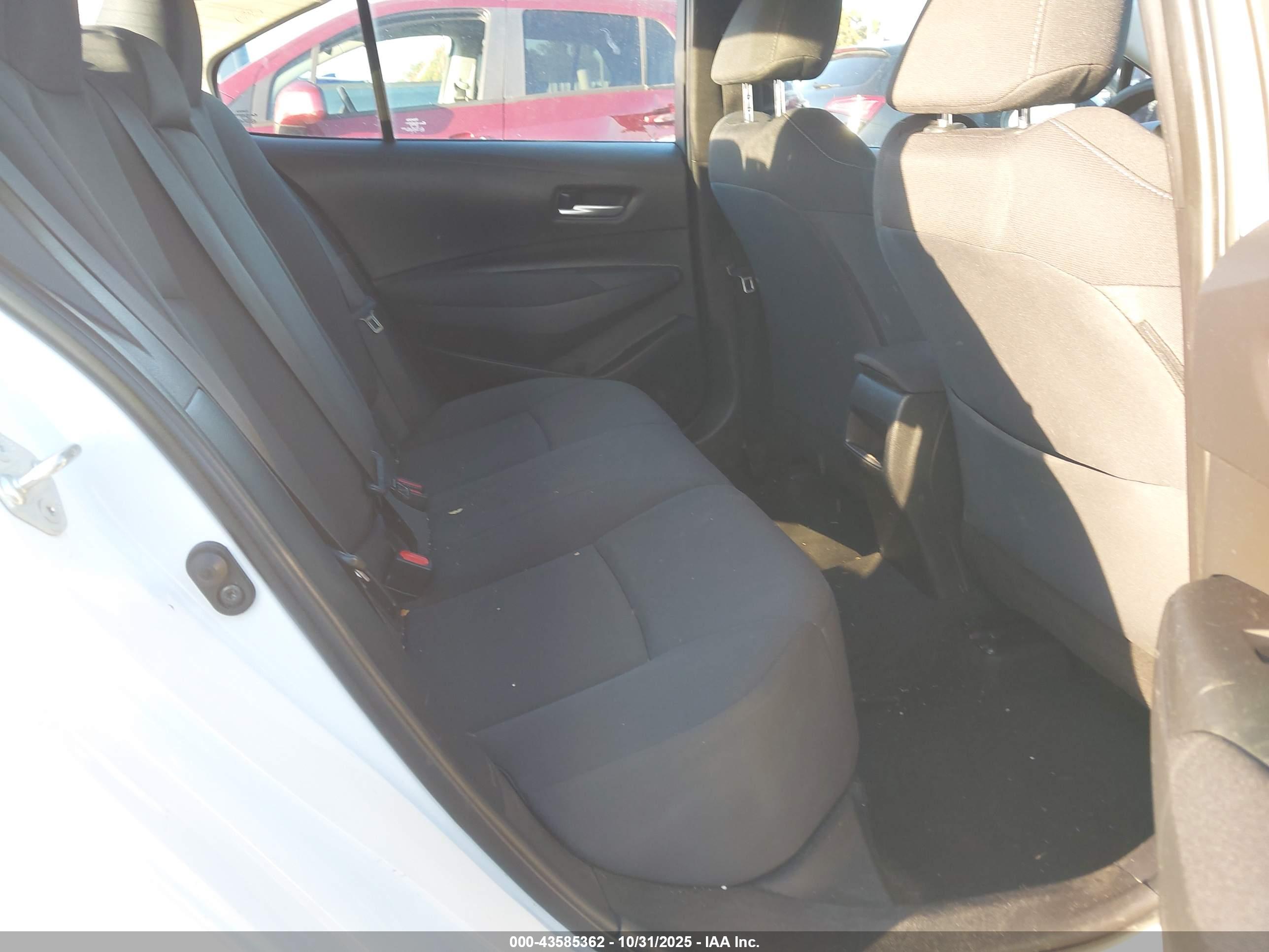 TOYOTA COROLLA image 8