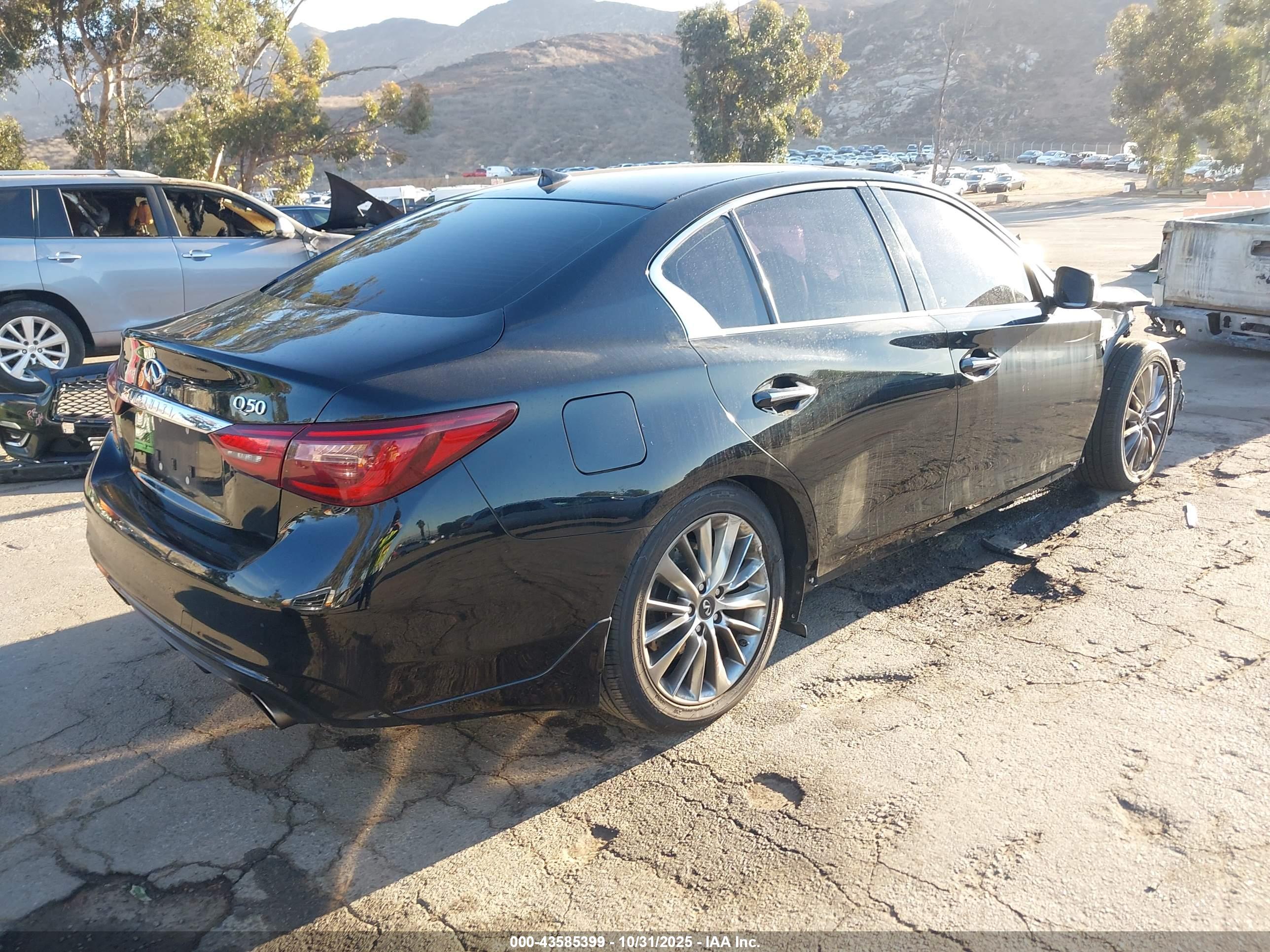 INFINITI Q50 image 4