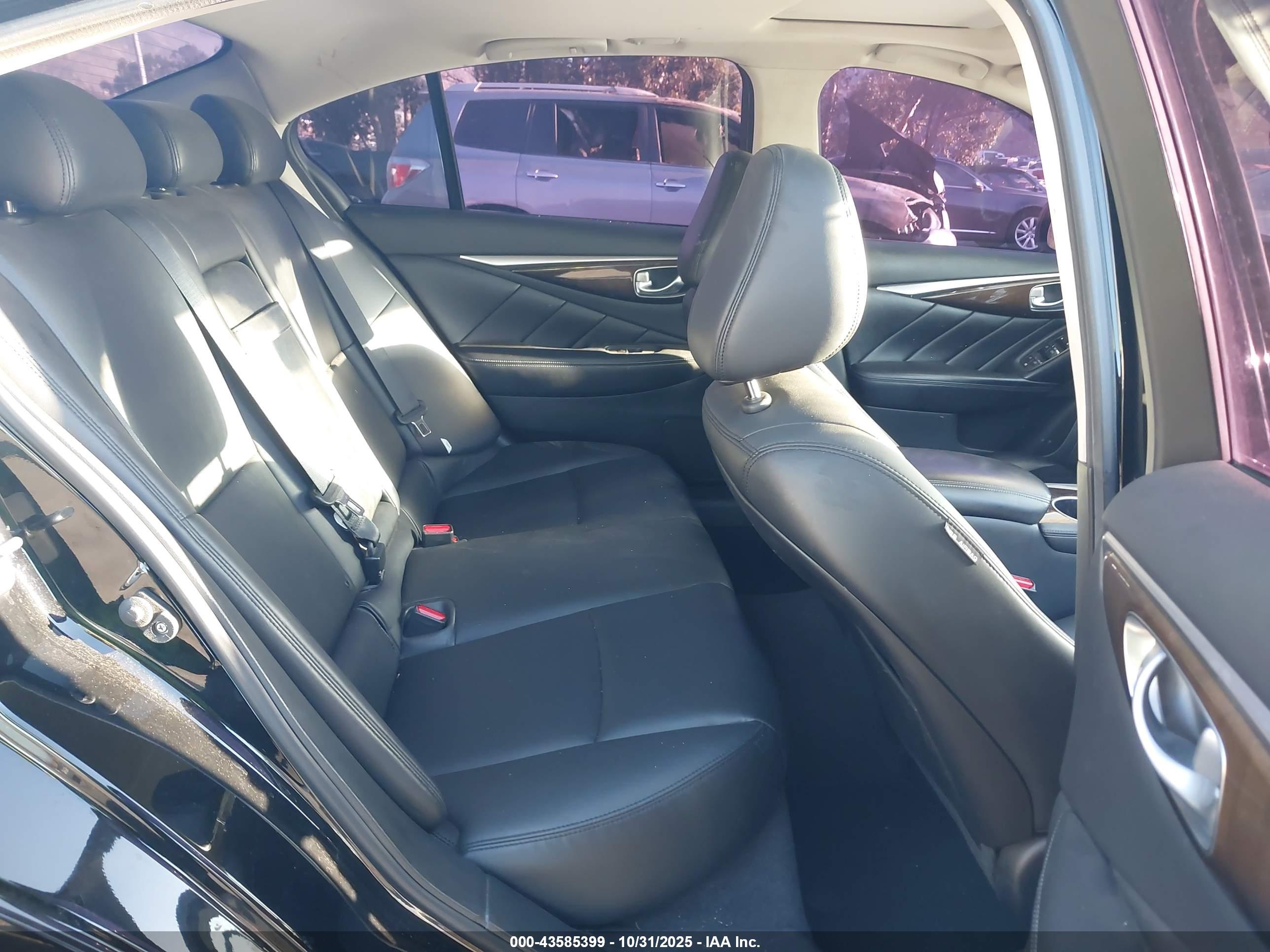 INFINITI Q50 image 8