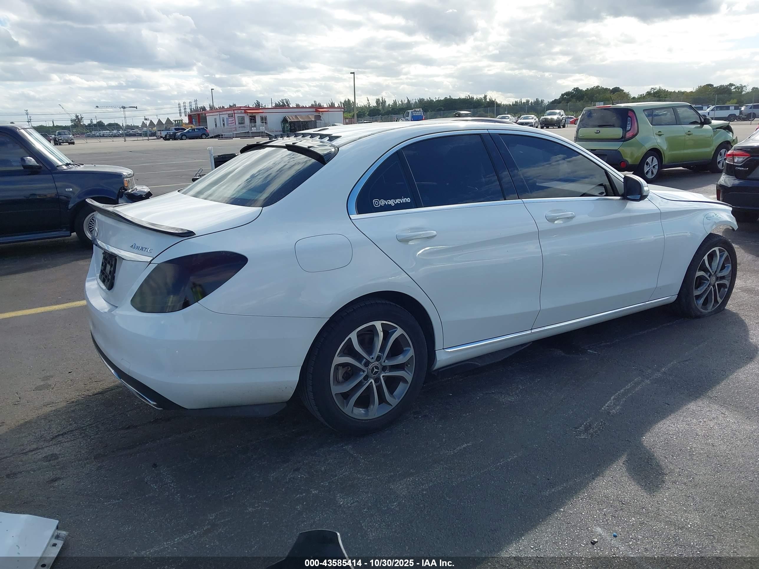 MERCEDES-BENZ C image 4