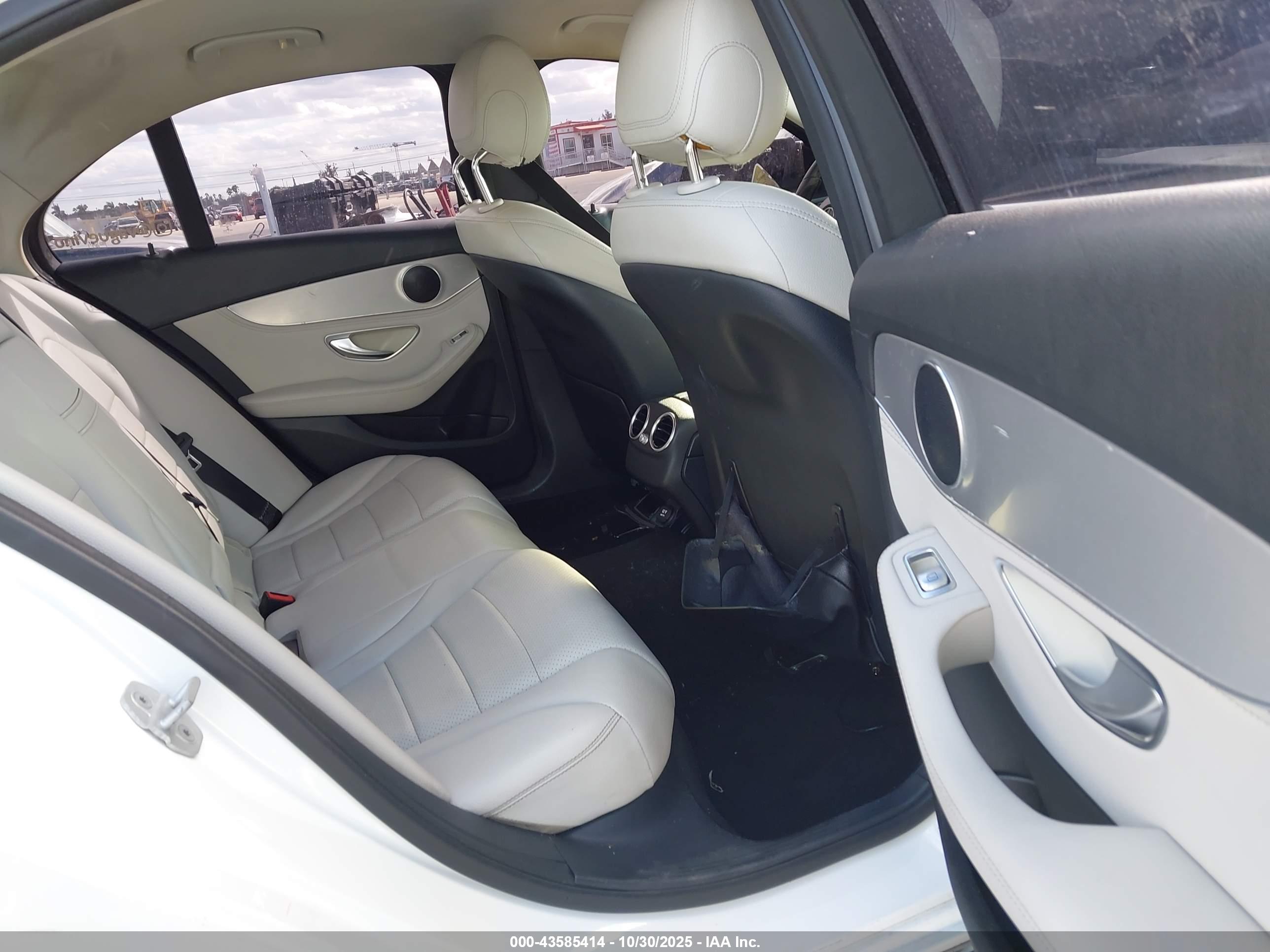 MERCEDES-BENZ C image 8