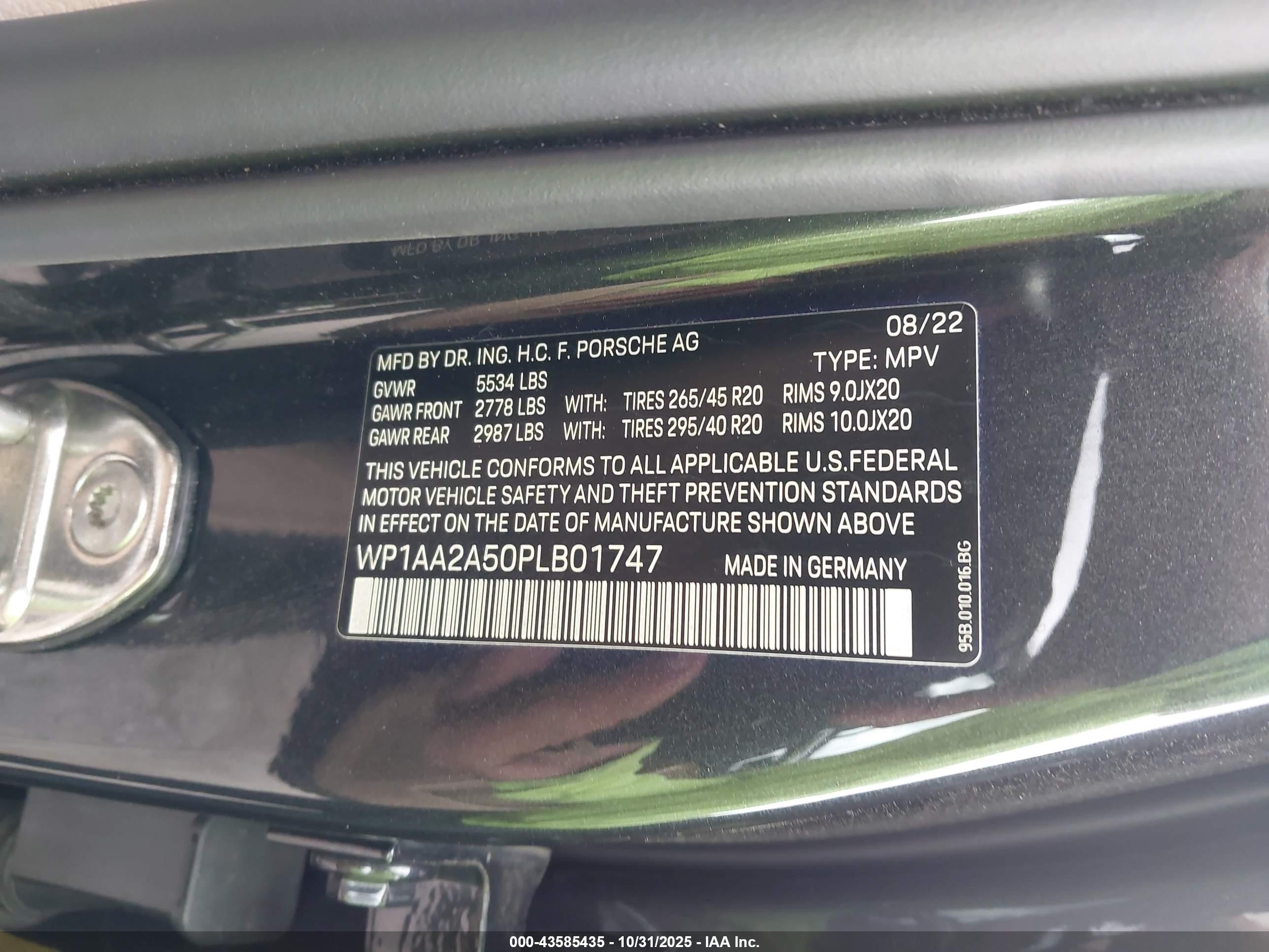 PORSCHE MACAN image 9