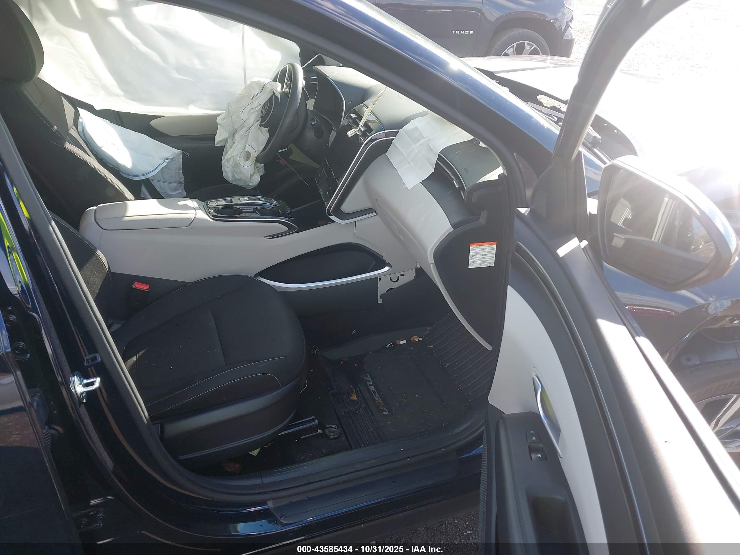 HYUNDAI TUCSON image 5