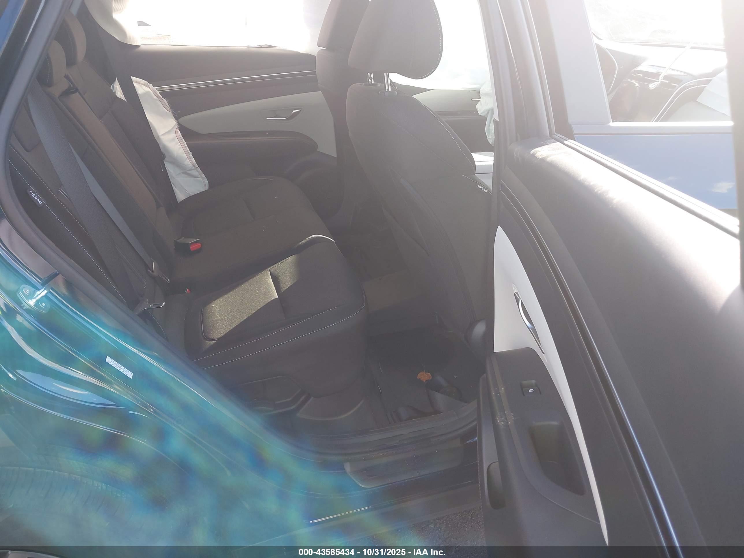 HYUNDAI TUCSON image 8