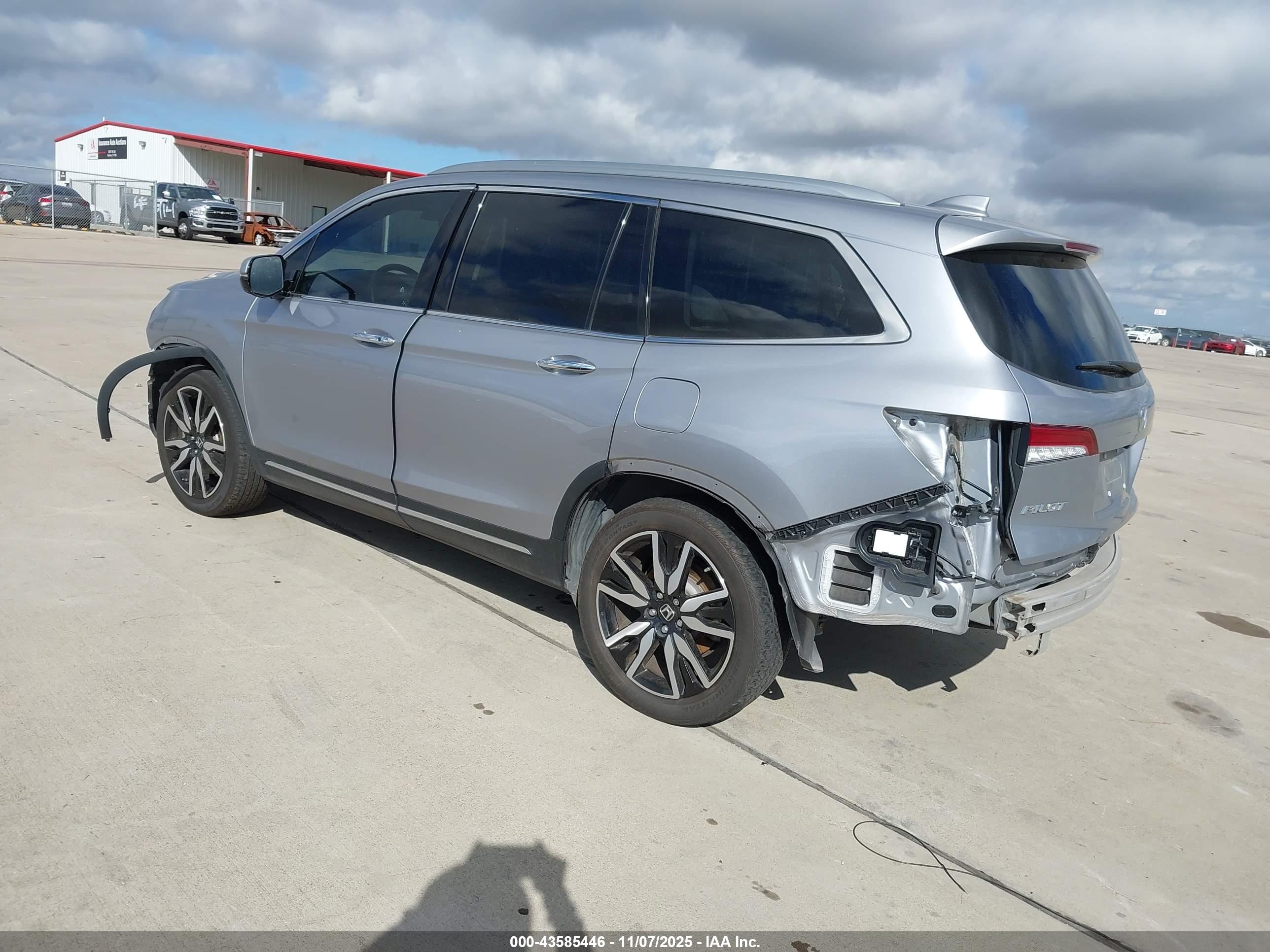 HONDA PILOT image 3