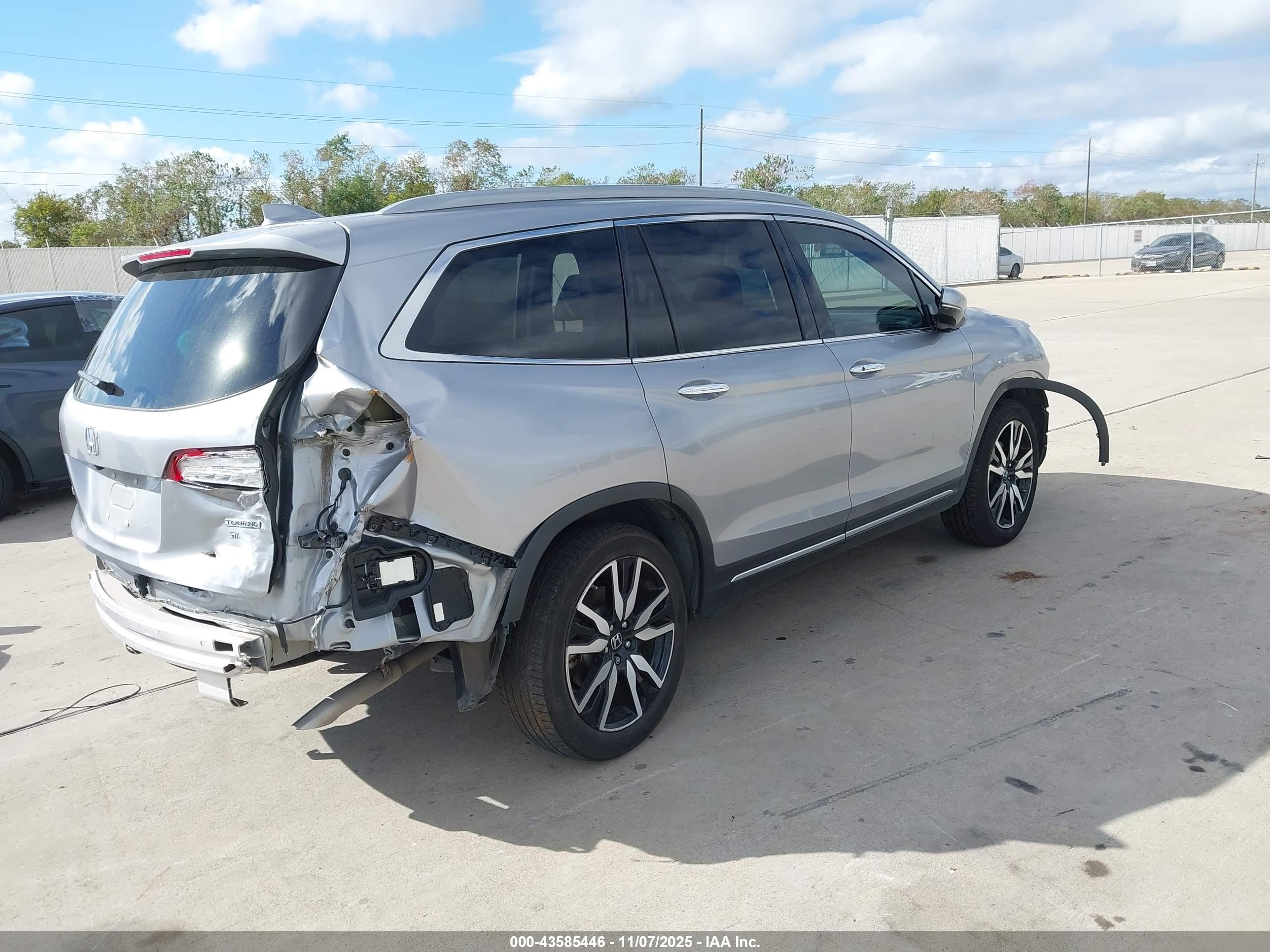 HONDA PILOT image 4
