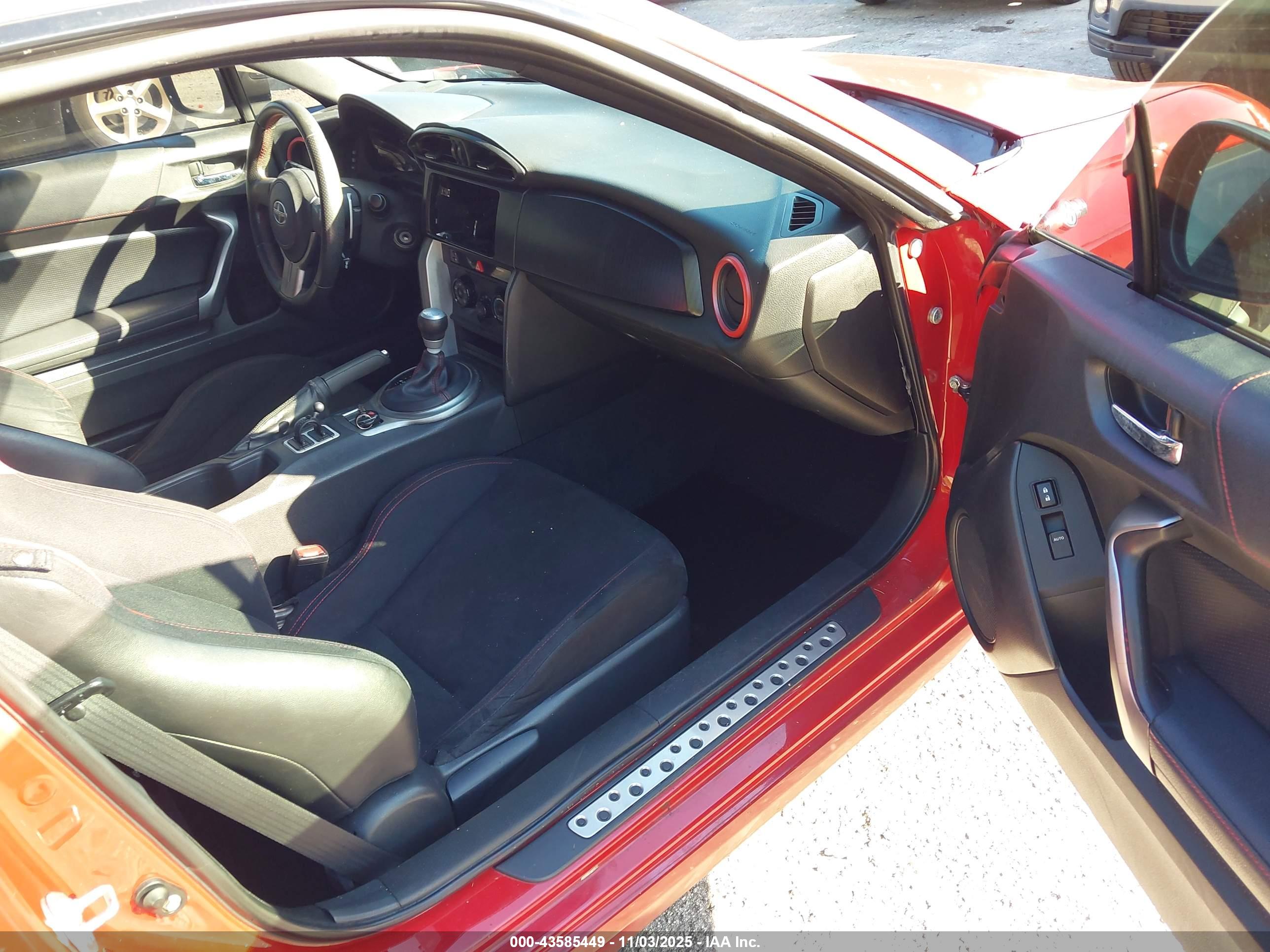 TOYOTA SCION image 5