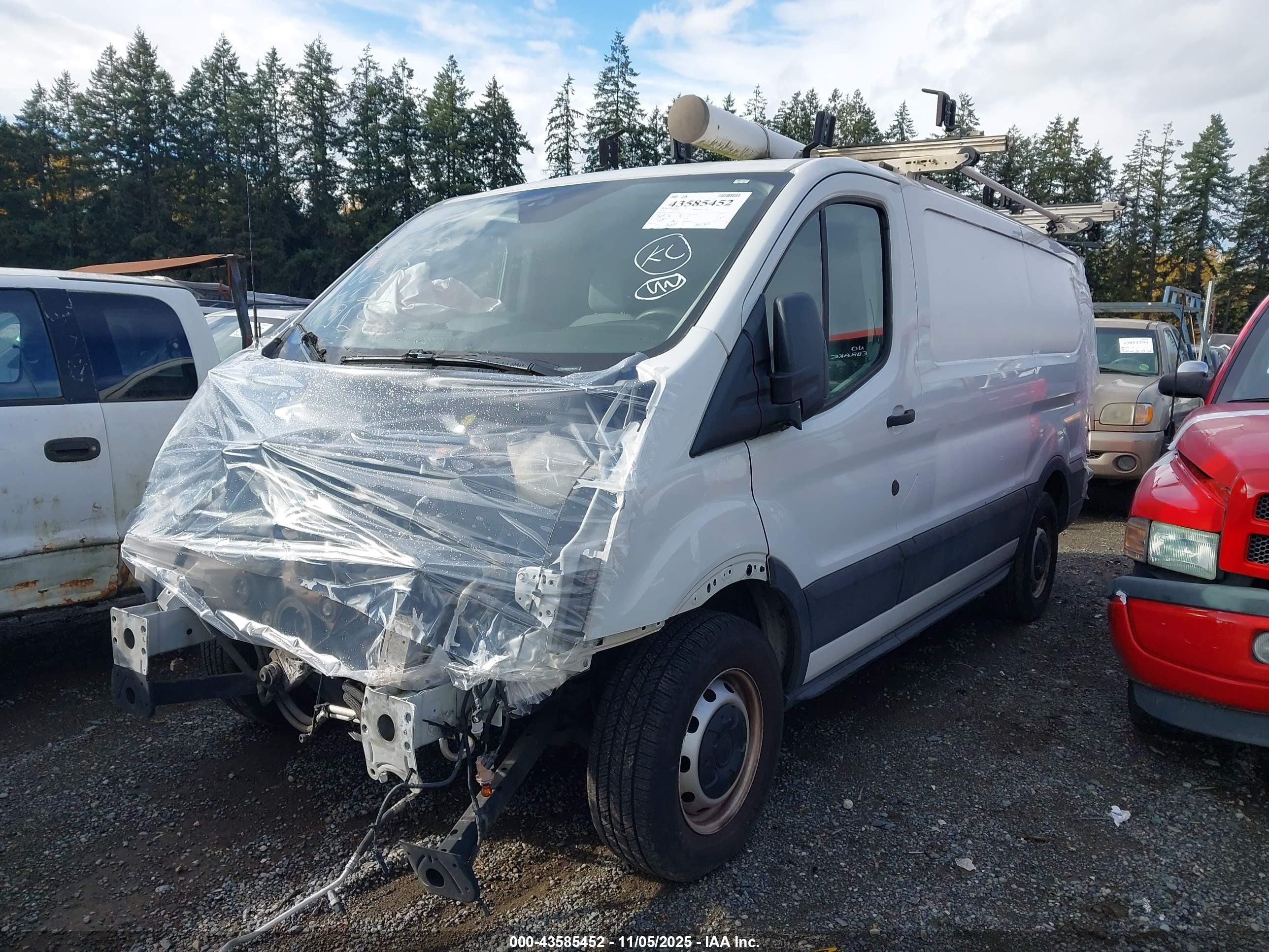 FORD TRANSIT-150 image 2