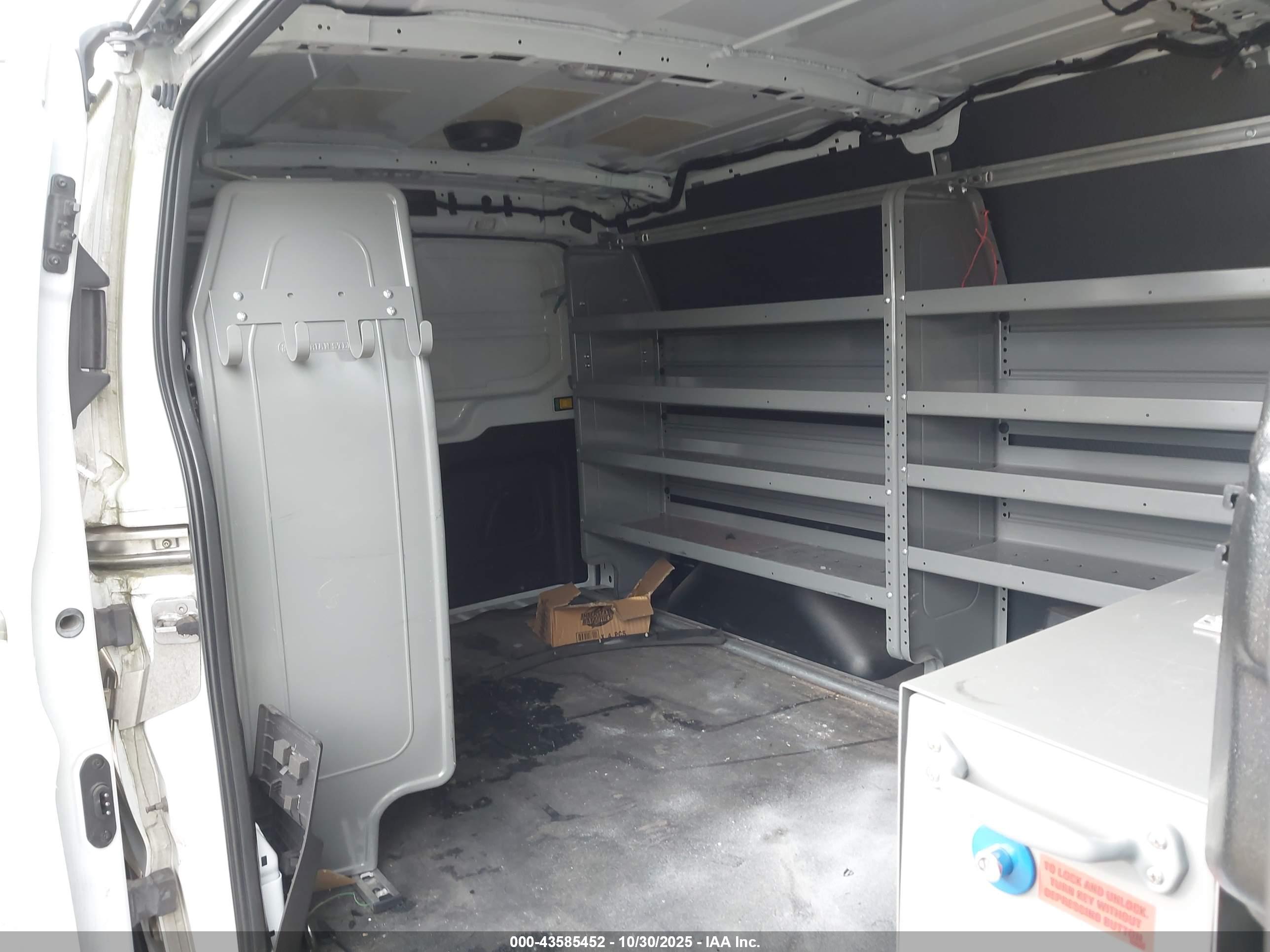 FORD TRANSIT-150 image 8