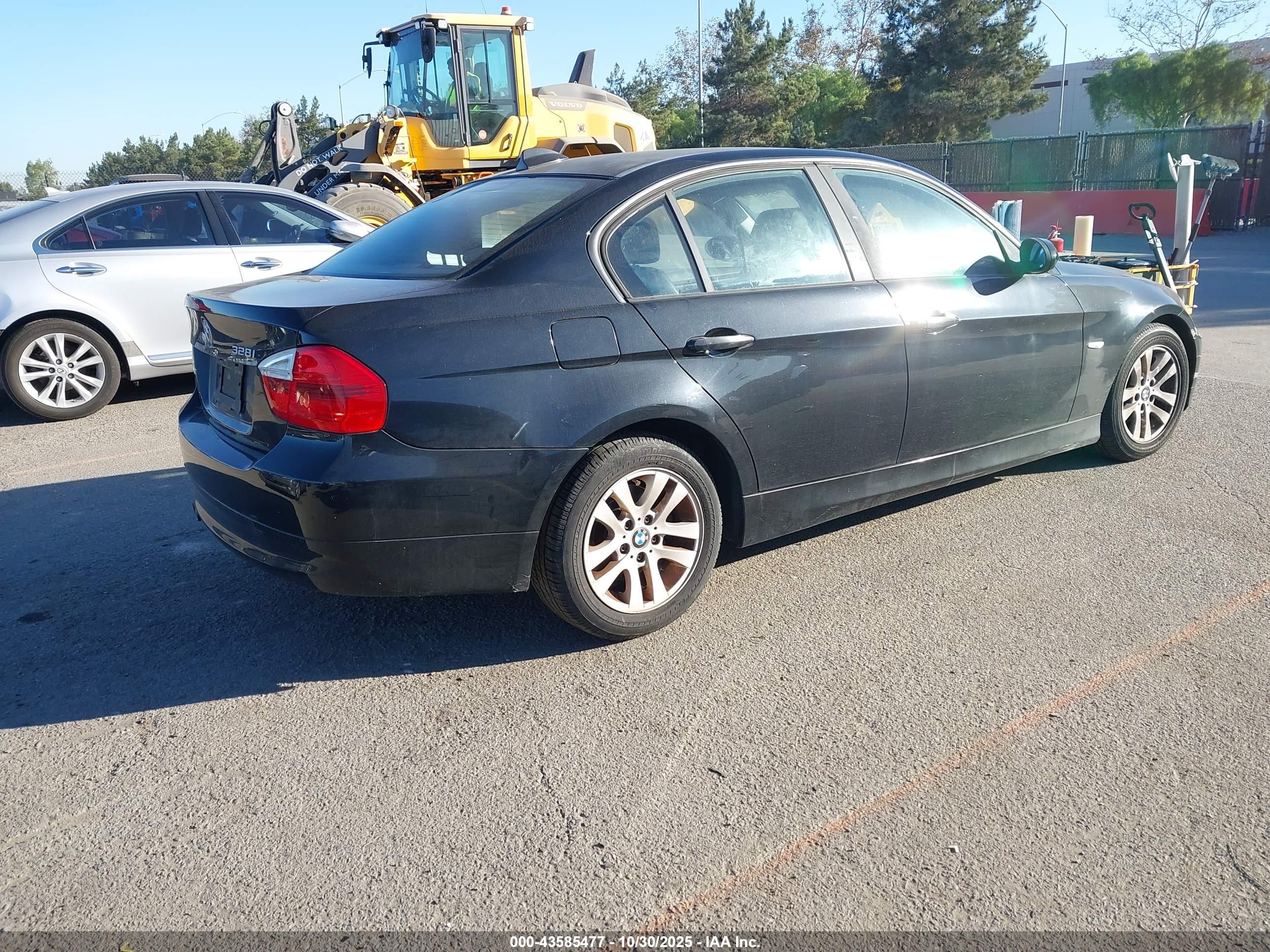 BMW 328I image 4
