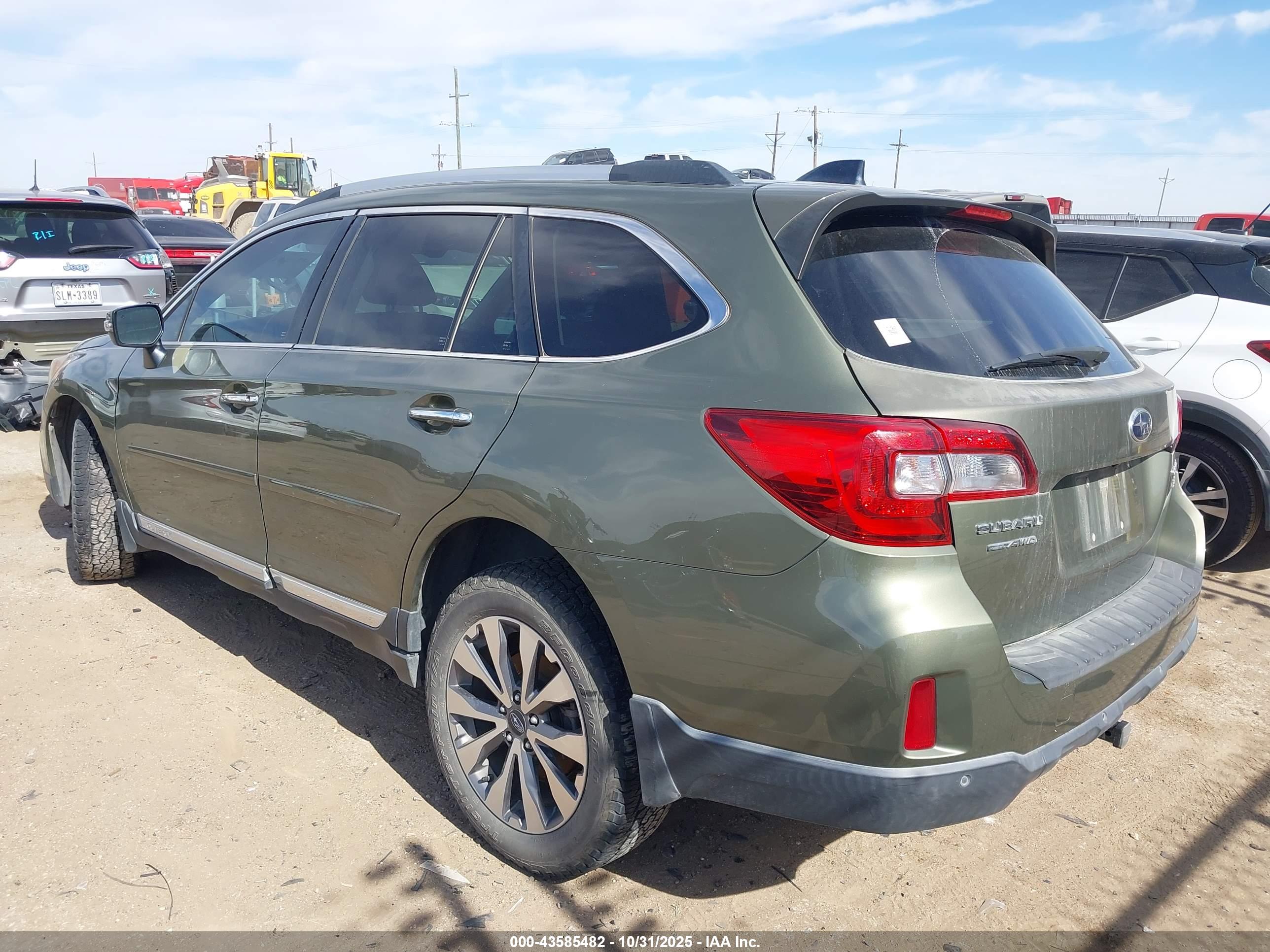 SUBARU OUTBACK image 3