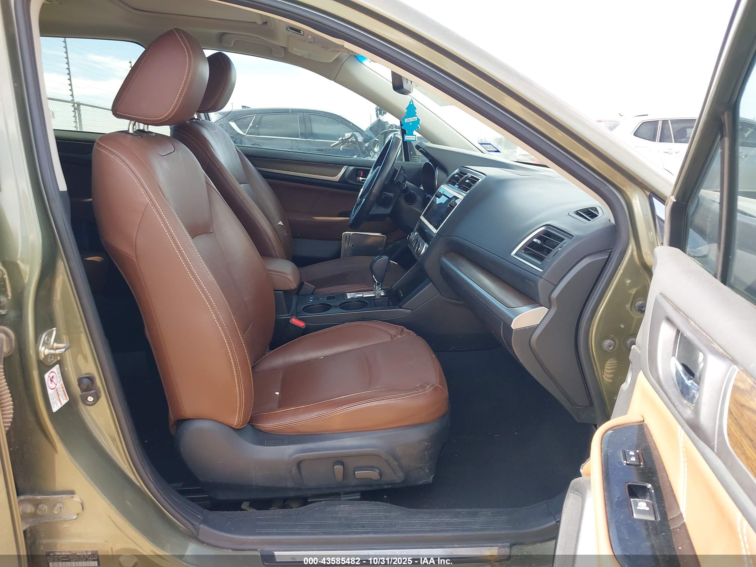 SUBARU OUTBACK image 5