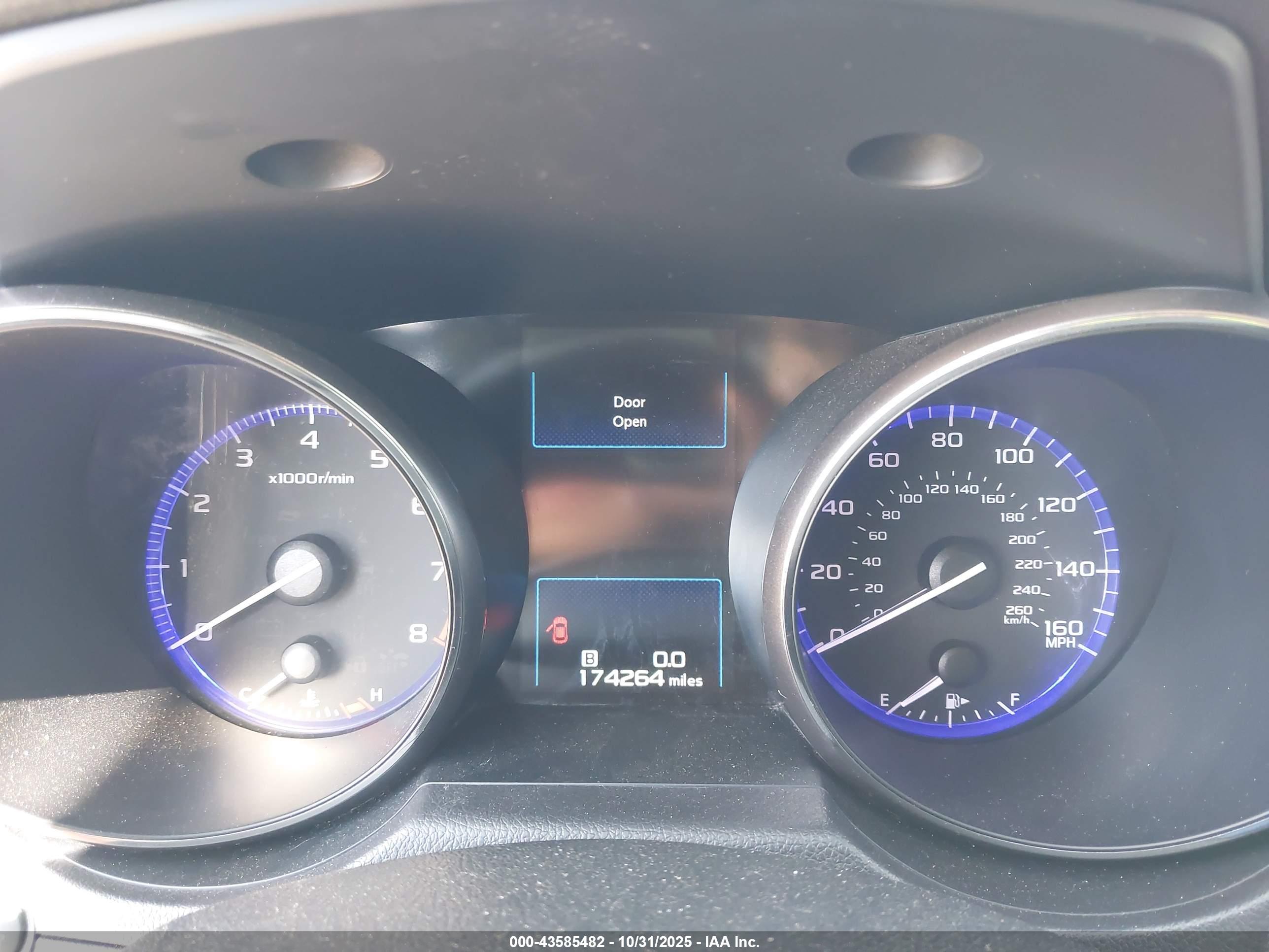SUBARU OUTBACK image 7
