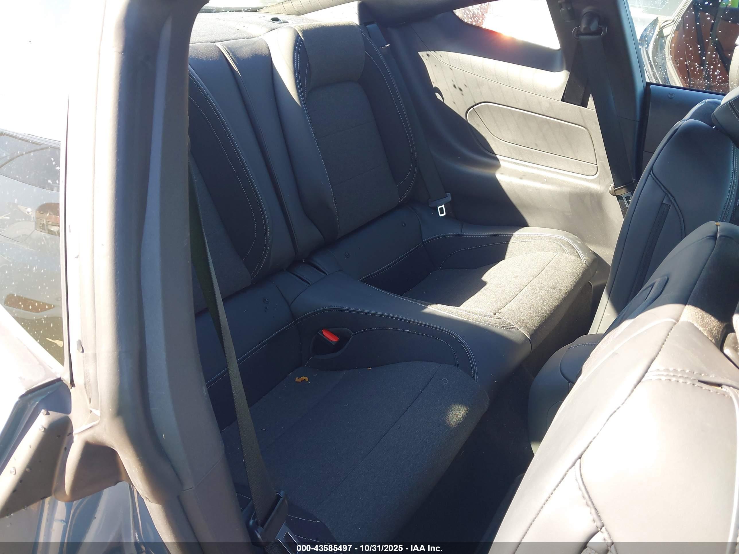 FORD MUSTANG image 8