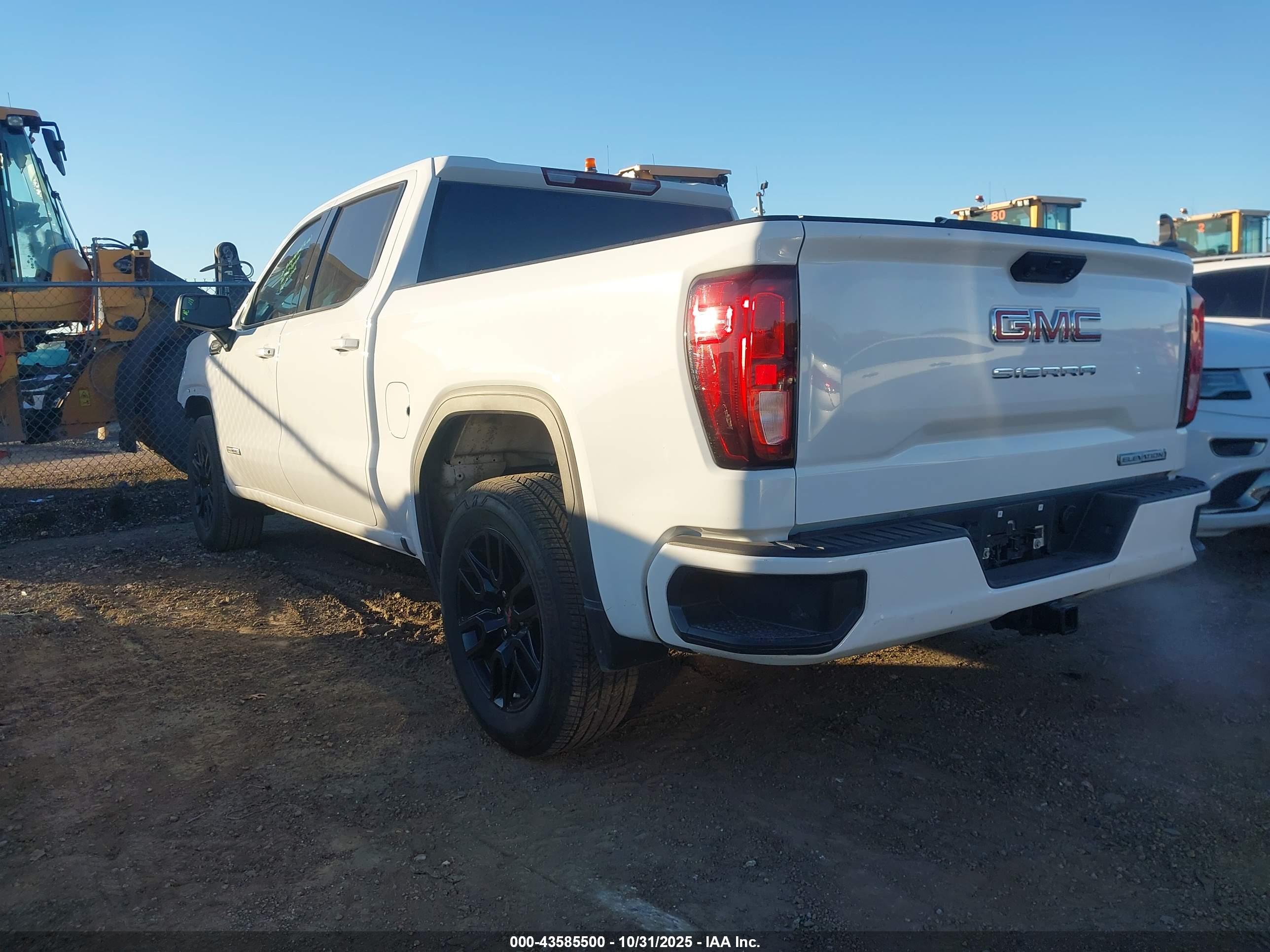 GMC SIERRA image 3