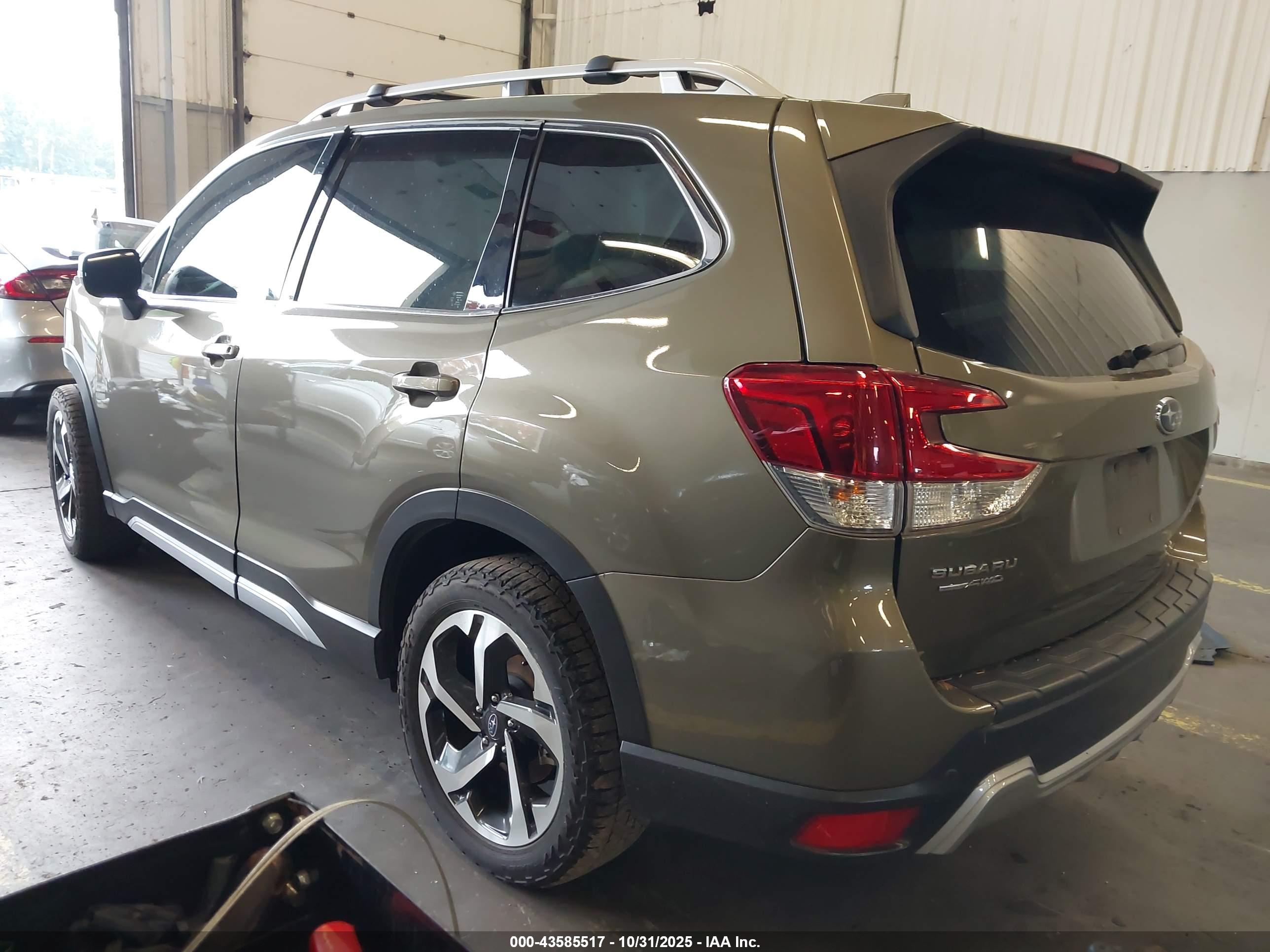 SUBARU FORESTER image 3
