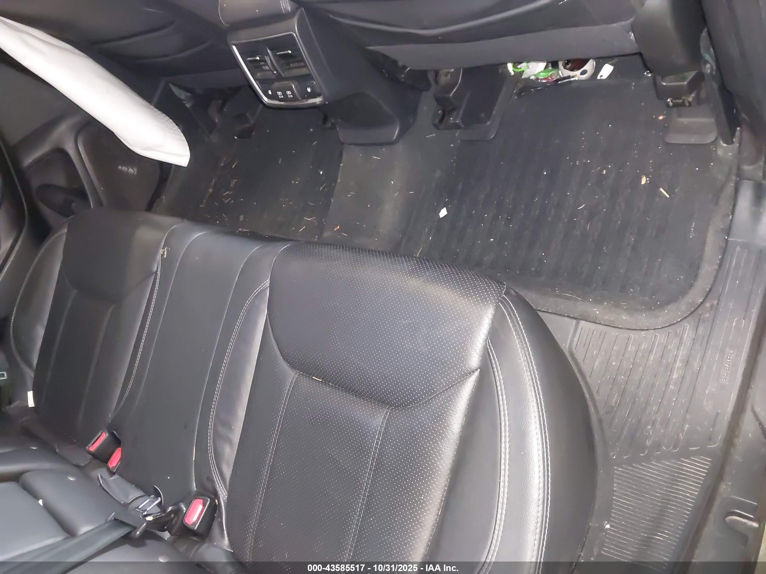 SUBARU FORESTER image 8