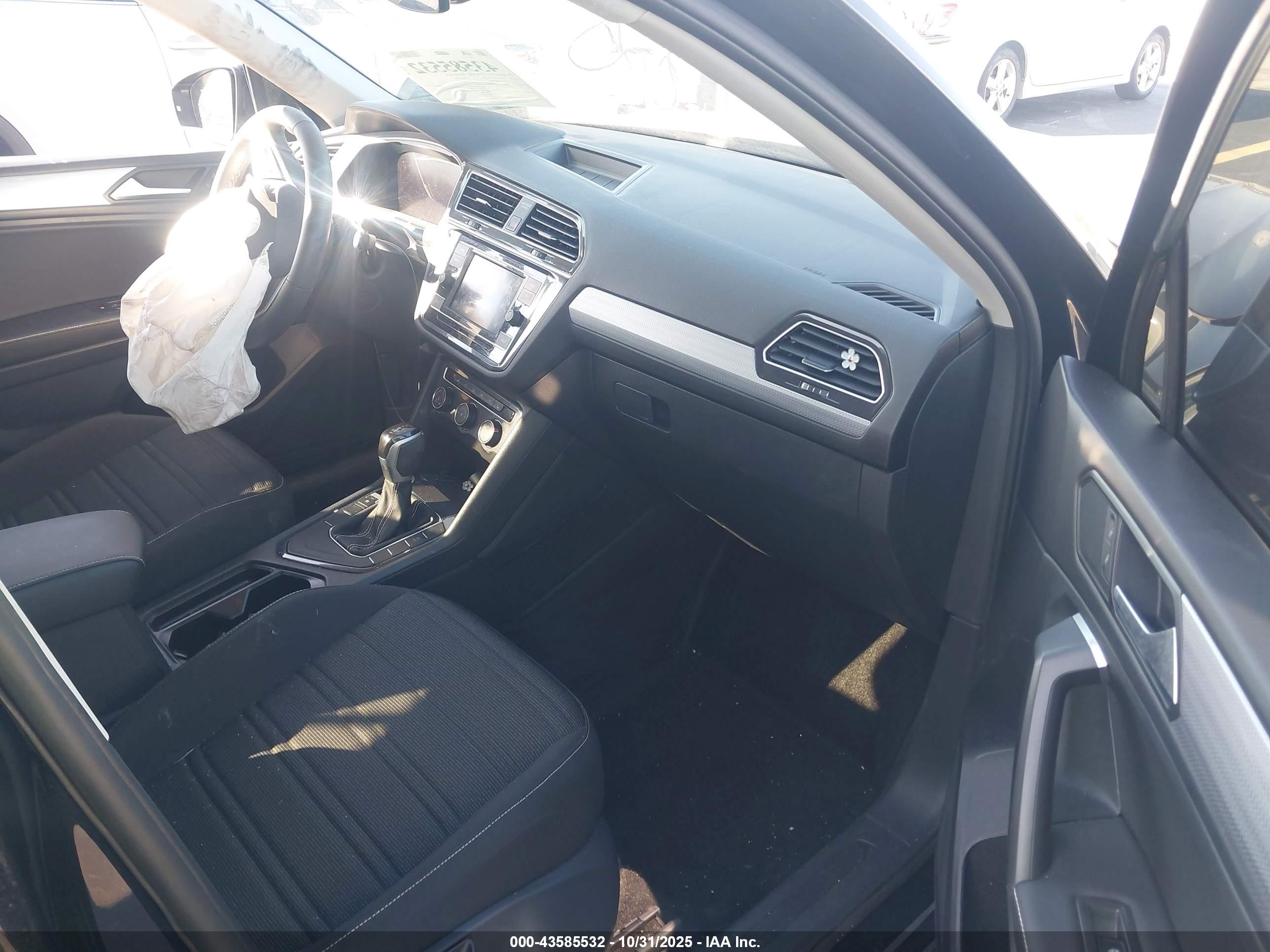 VOLKSWAGEN TIGUAN image 5