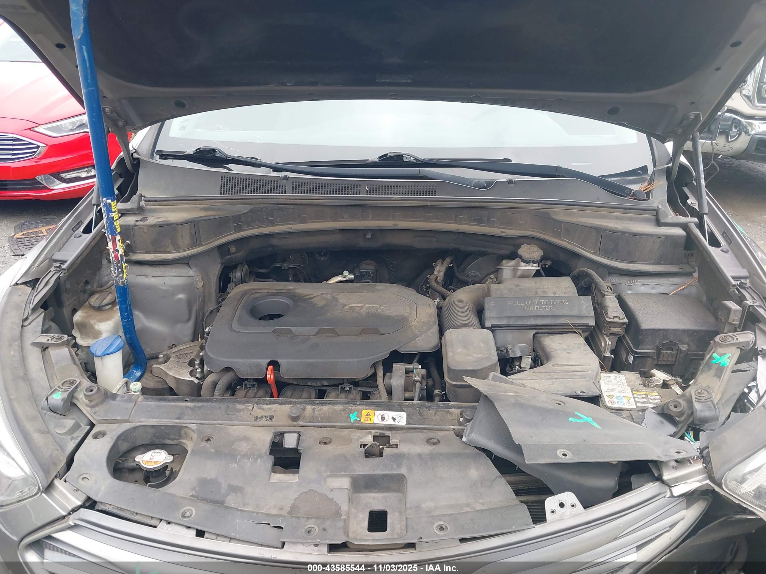 HYUNDAI SANTA image 10