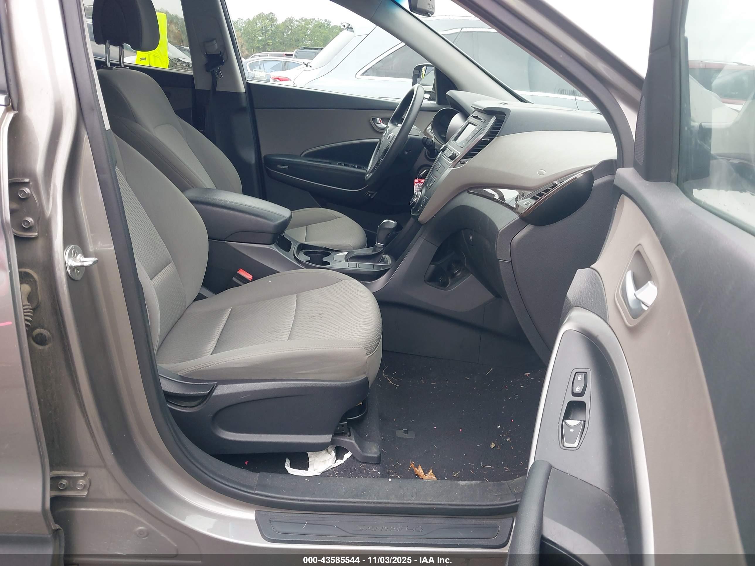 HYUNDAI SANTA image 5