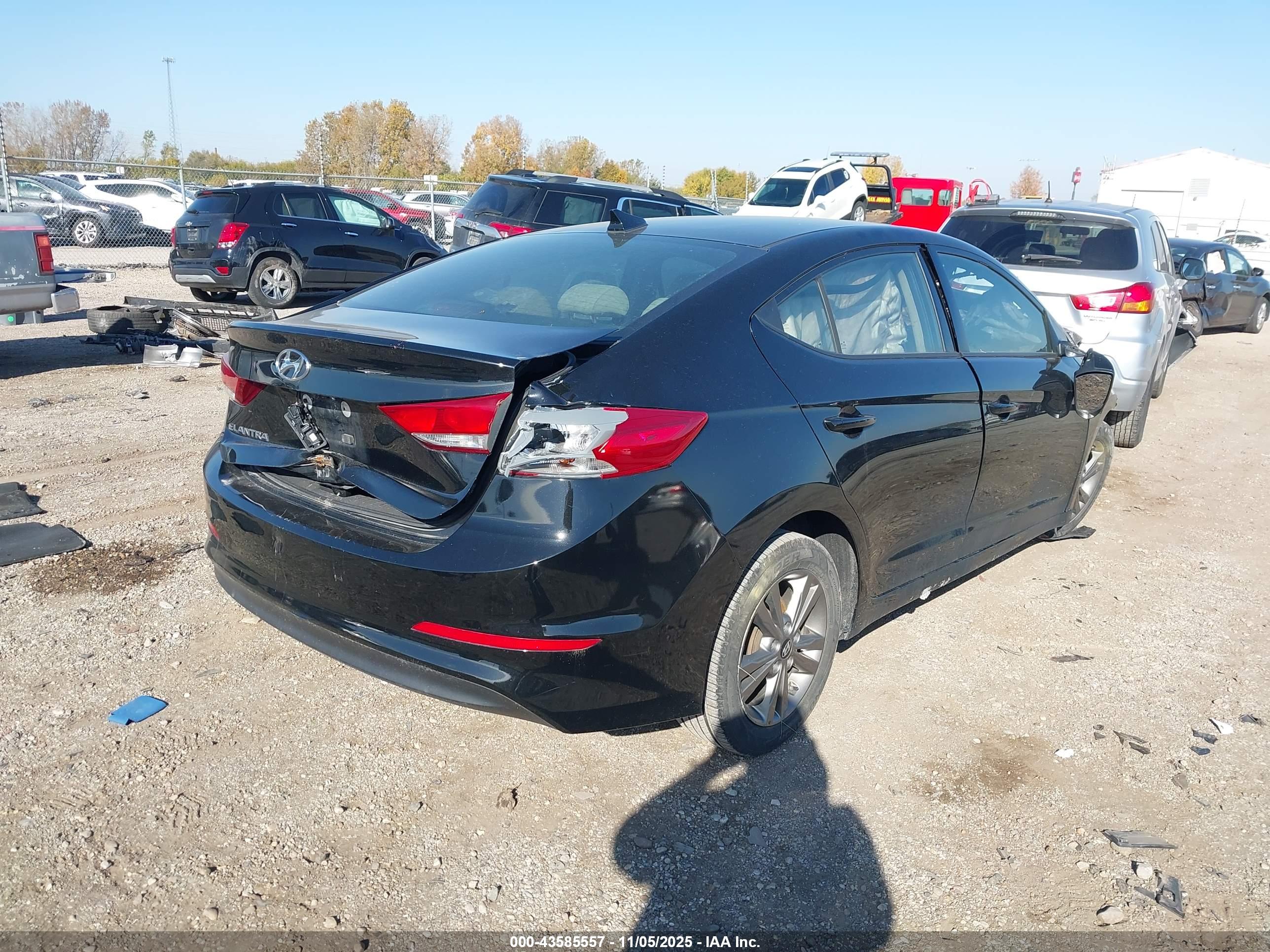 HYUNDAI ELANTRA image 4