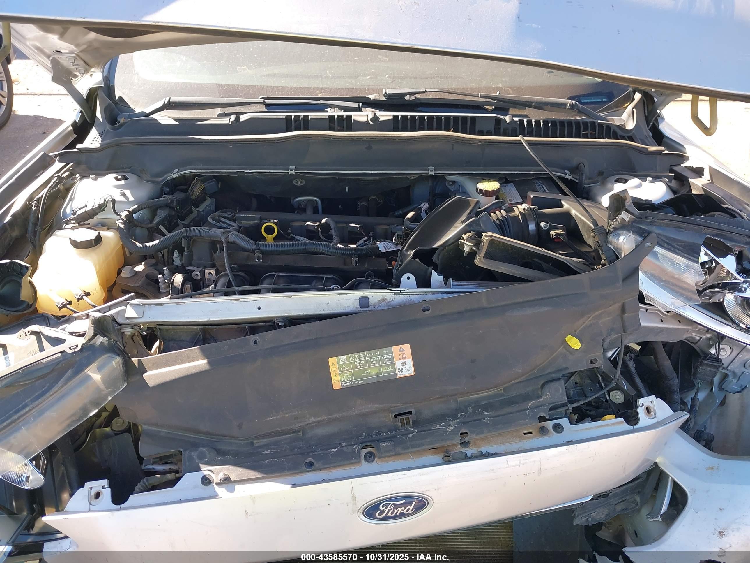 FORD FUSION image 10