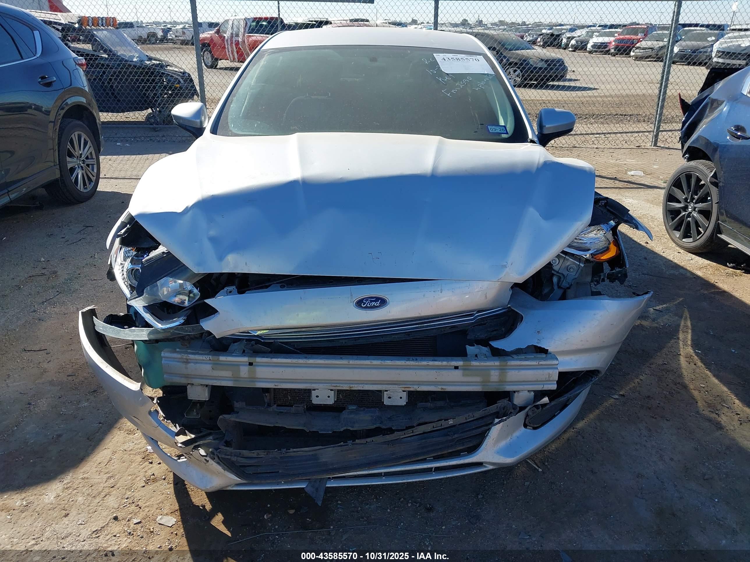 FORD FUSION image 6