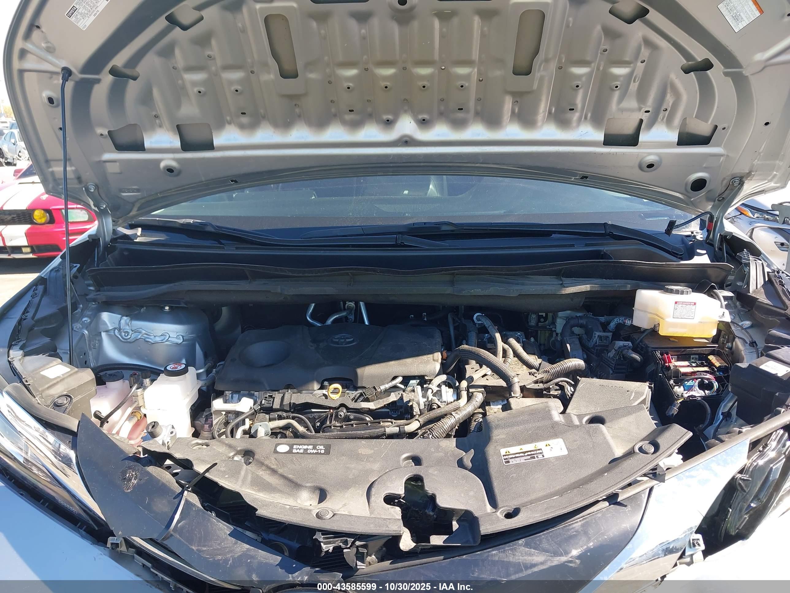 TOYOTA SIENNA image 10