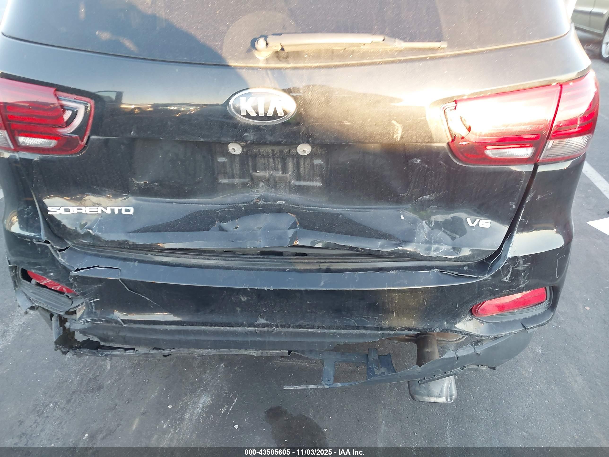 KIA SORENTO image 6