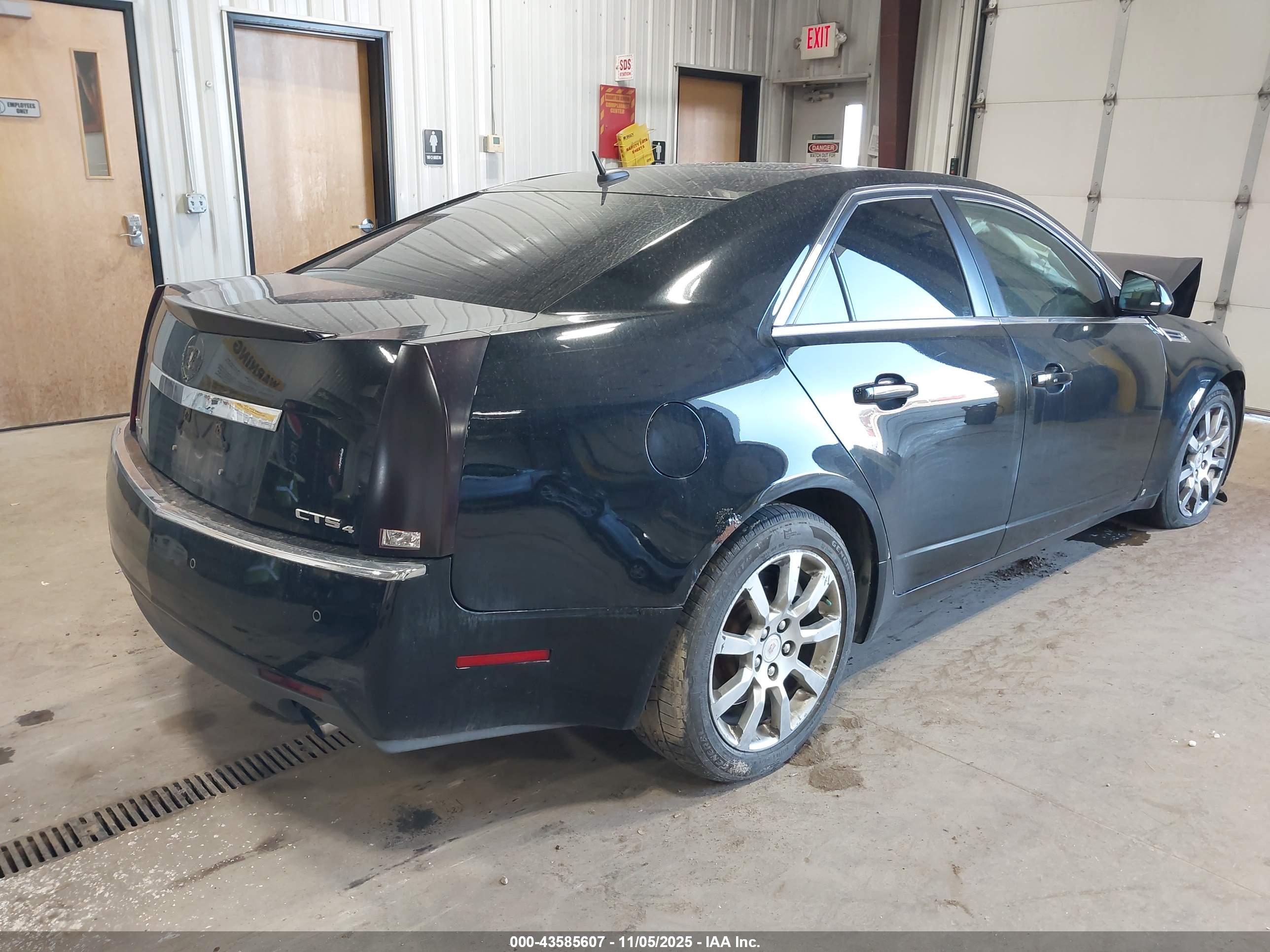 CADILLAC CTS image 4