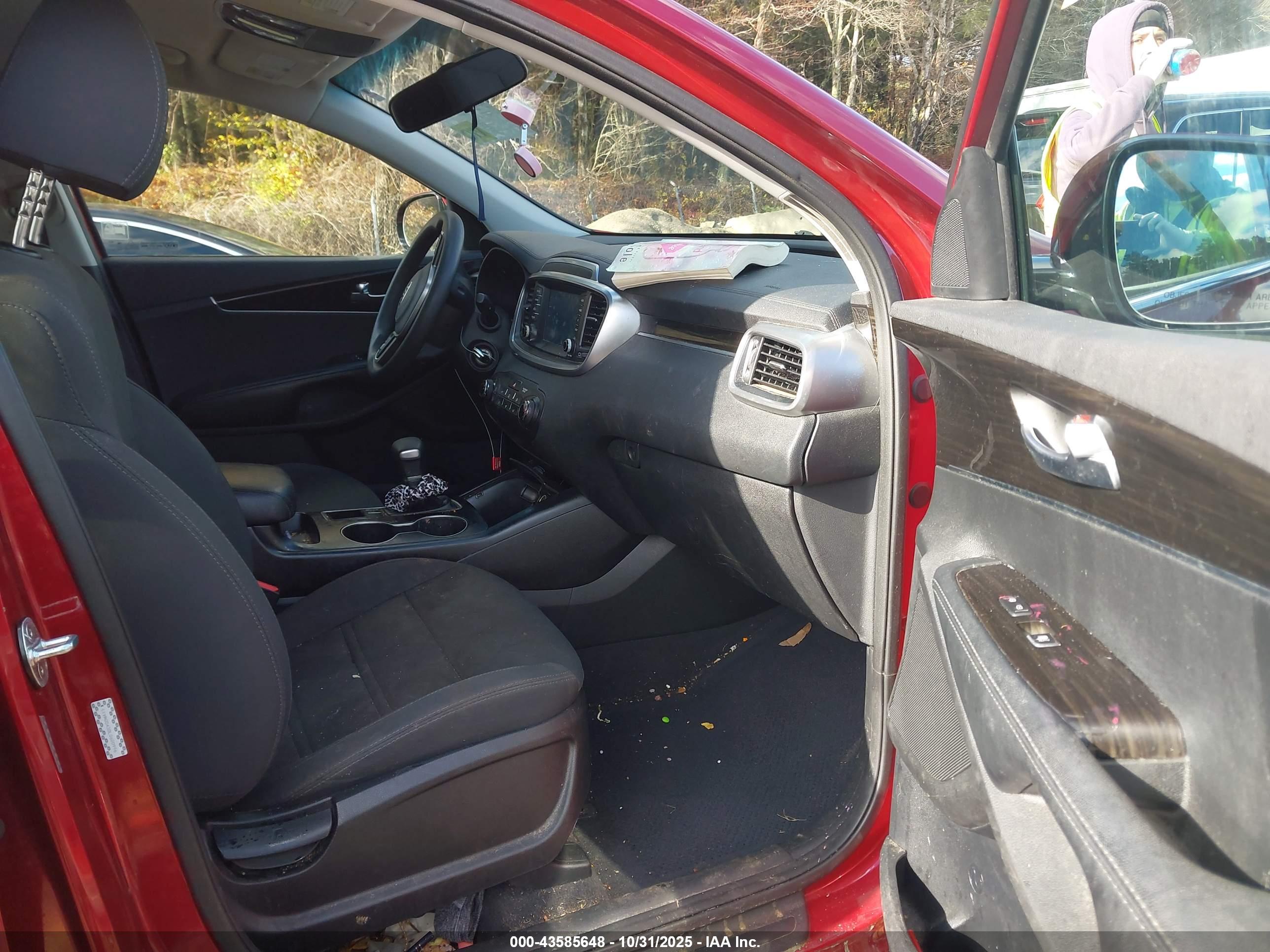 KIA SORENTO image 5