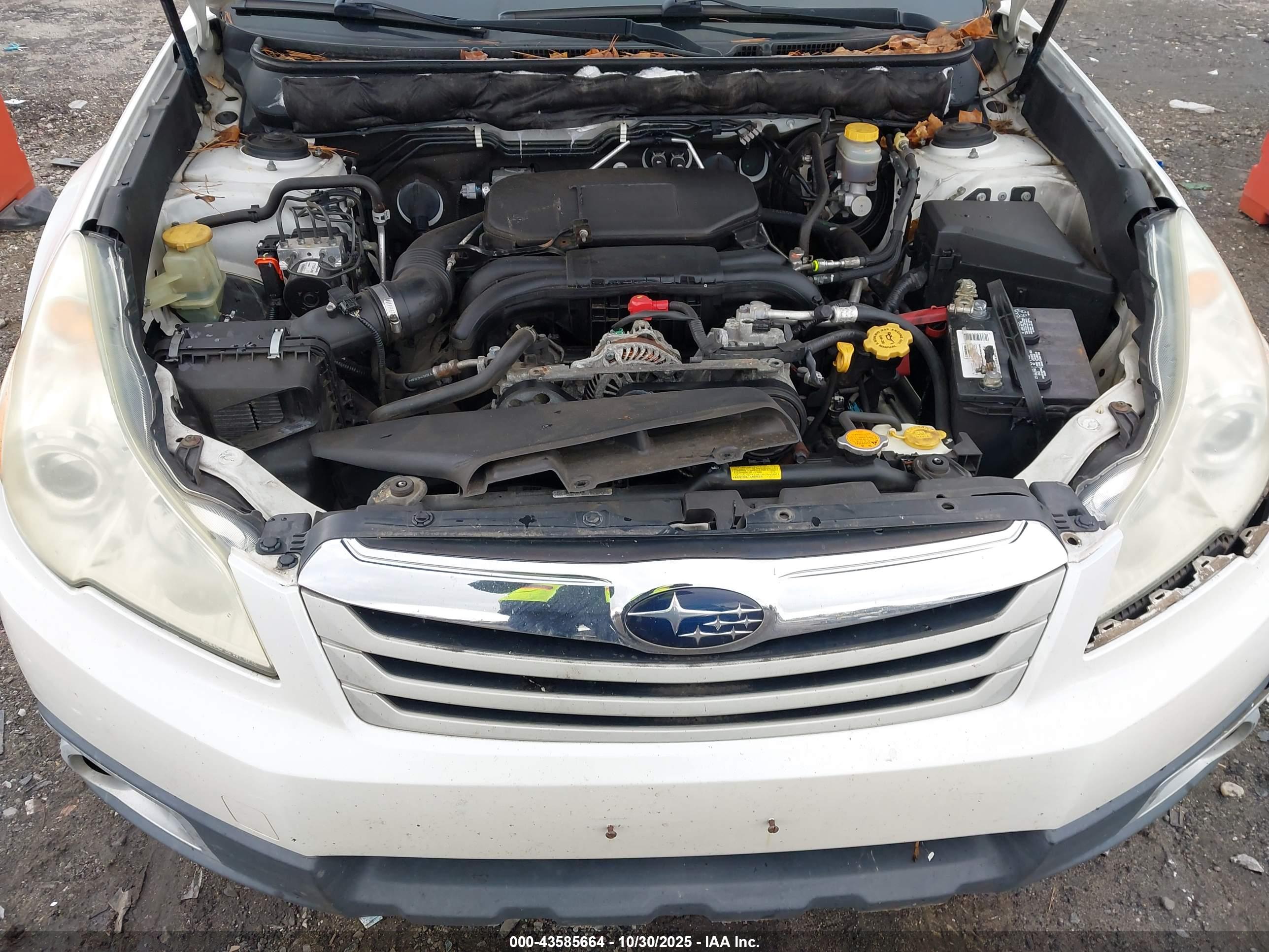 SUBARU OUTBACK image 10
