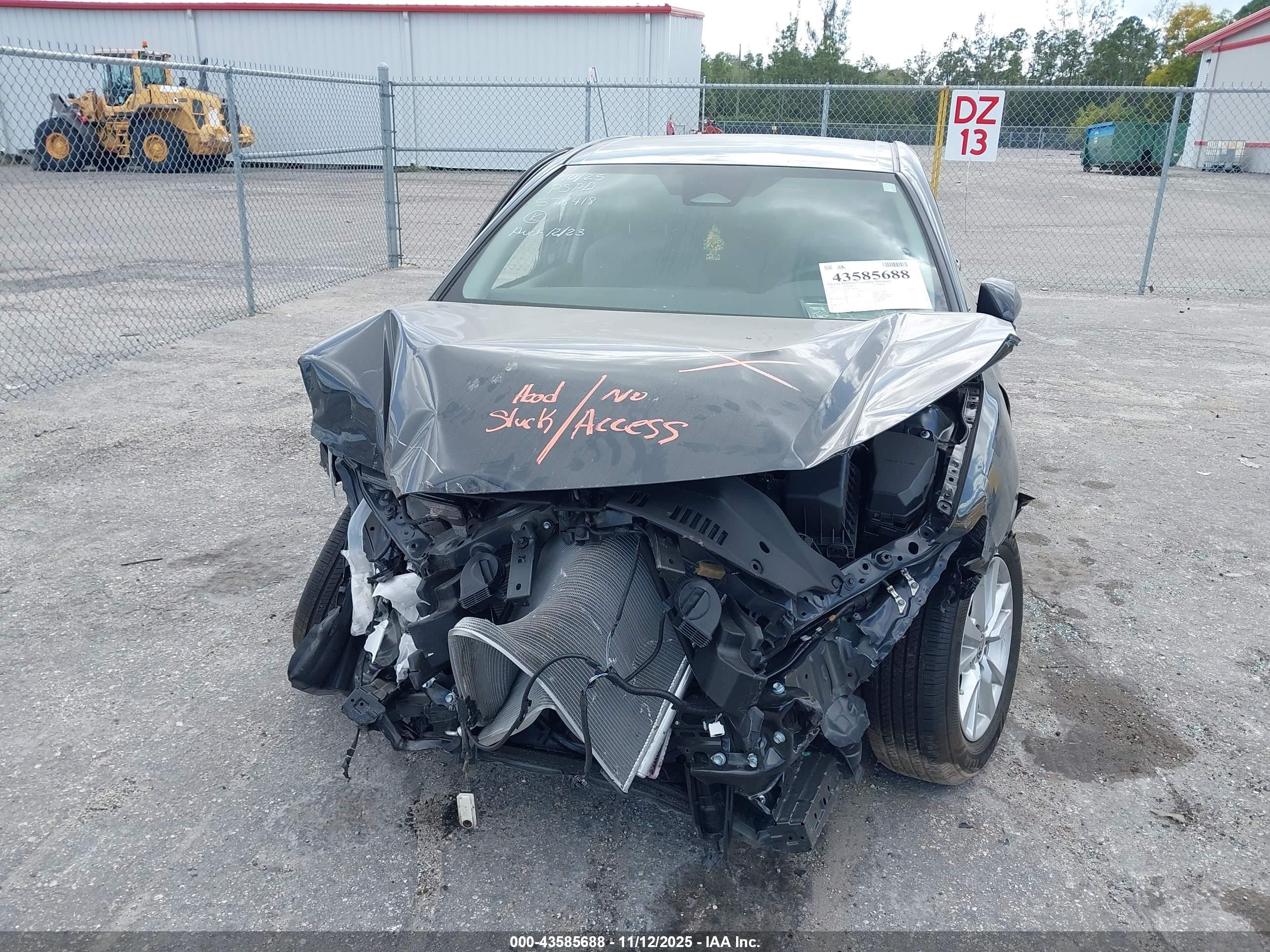 TOYOTA CAMRY image 6