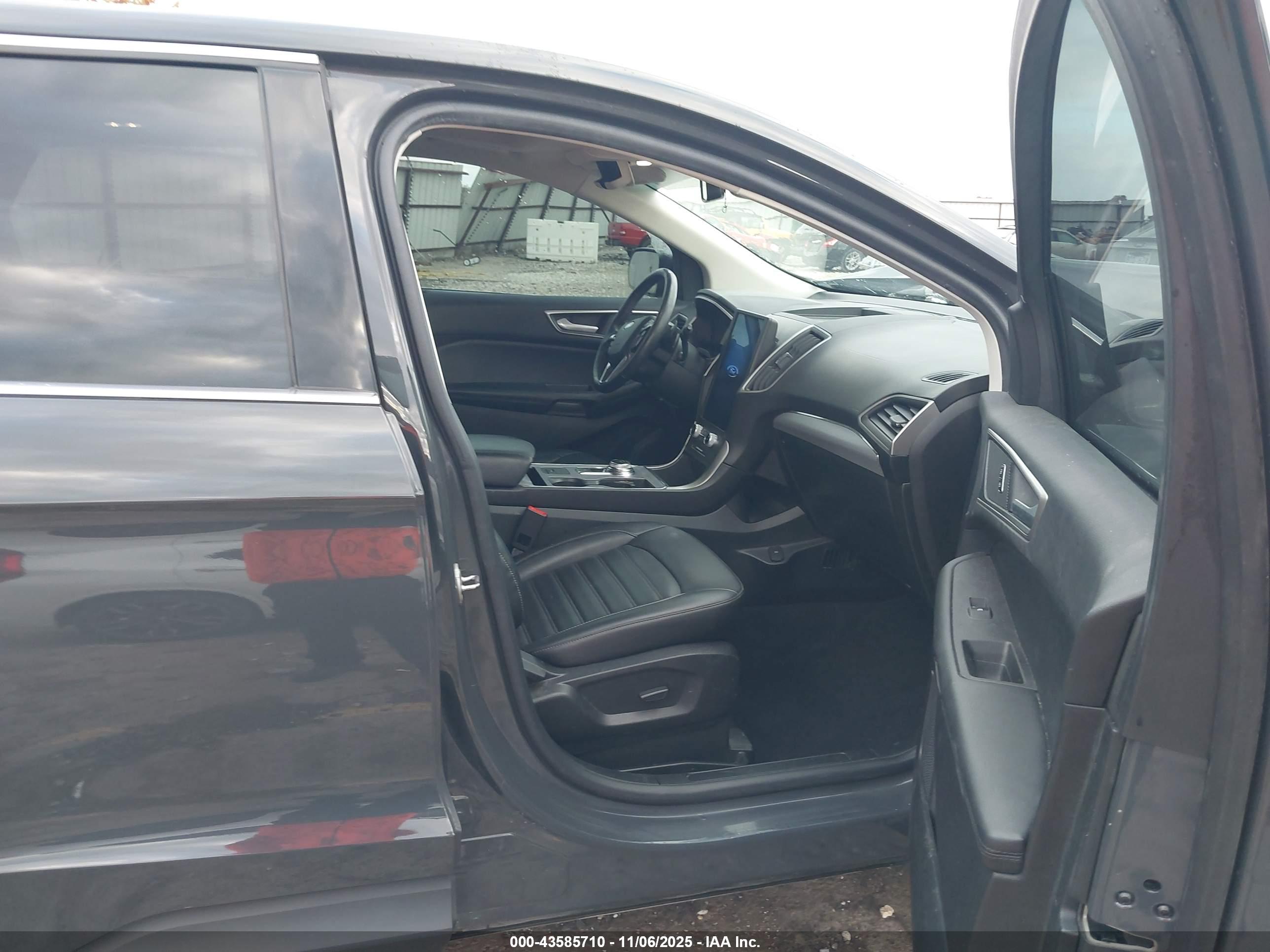 FORD EDGE image 5