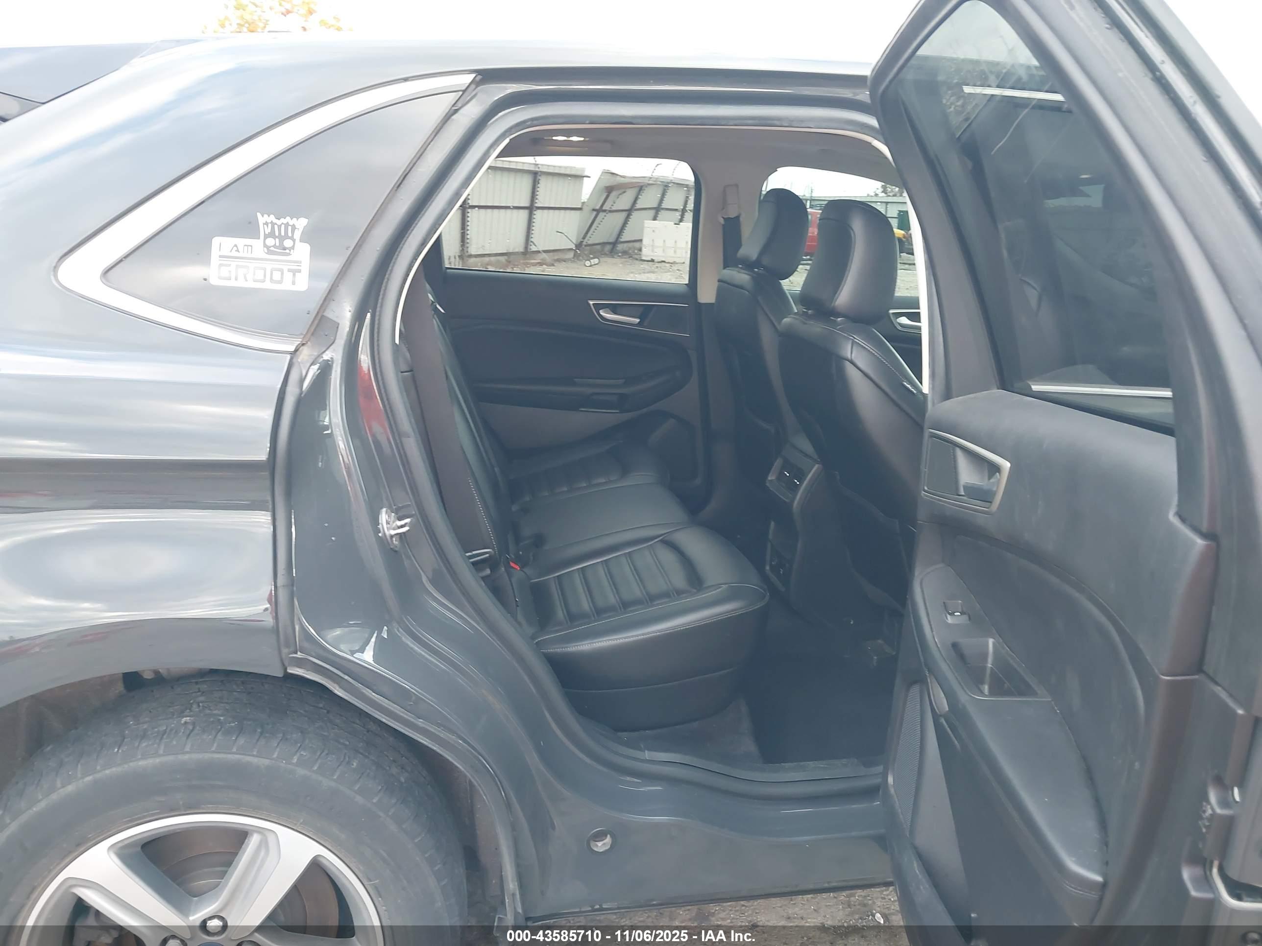FORD EDGE image 8