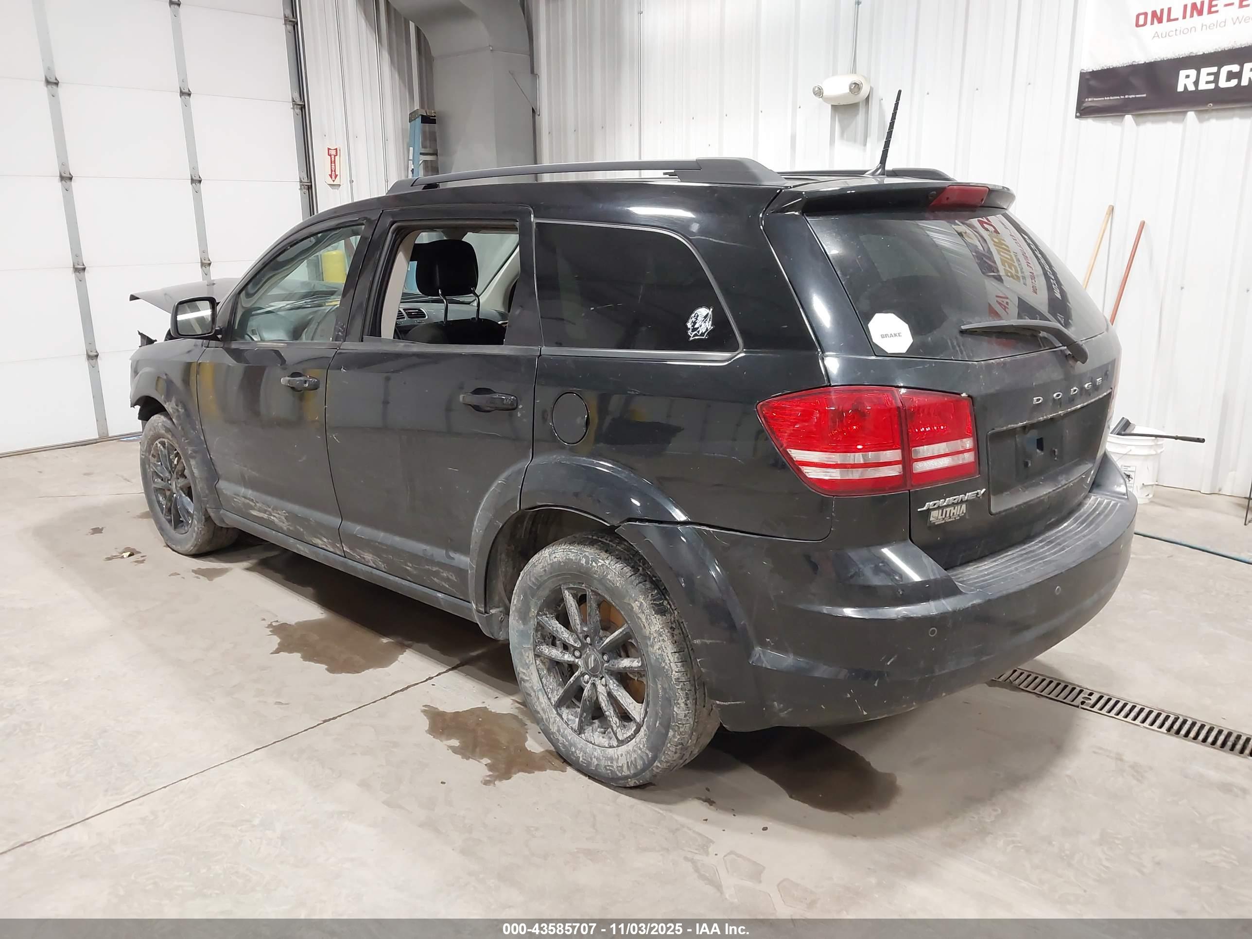 DODGE JOURNEY image 3