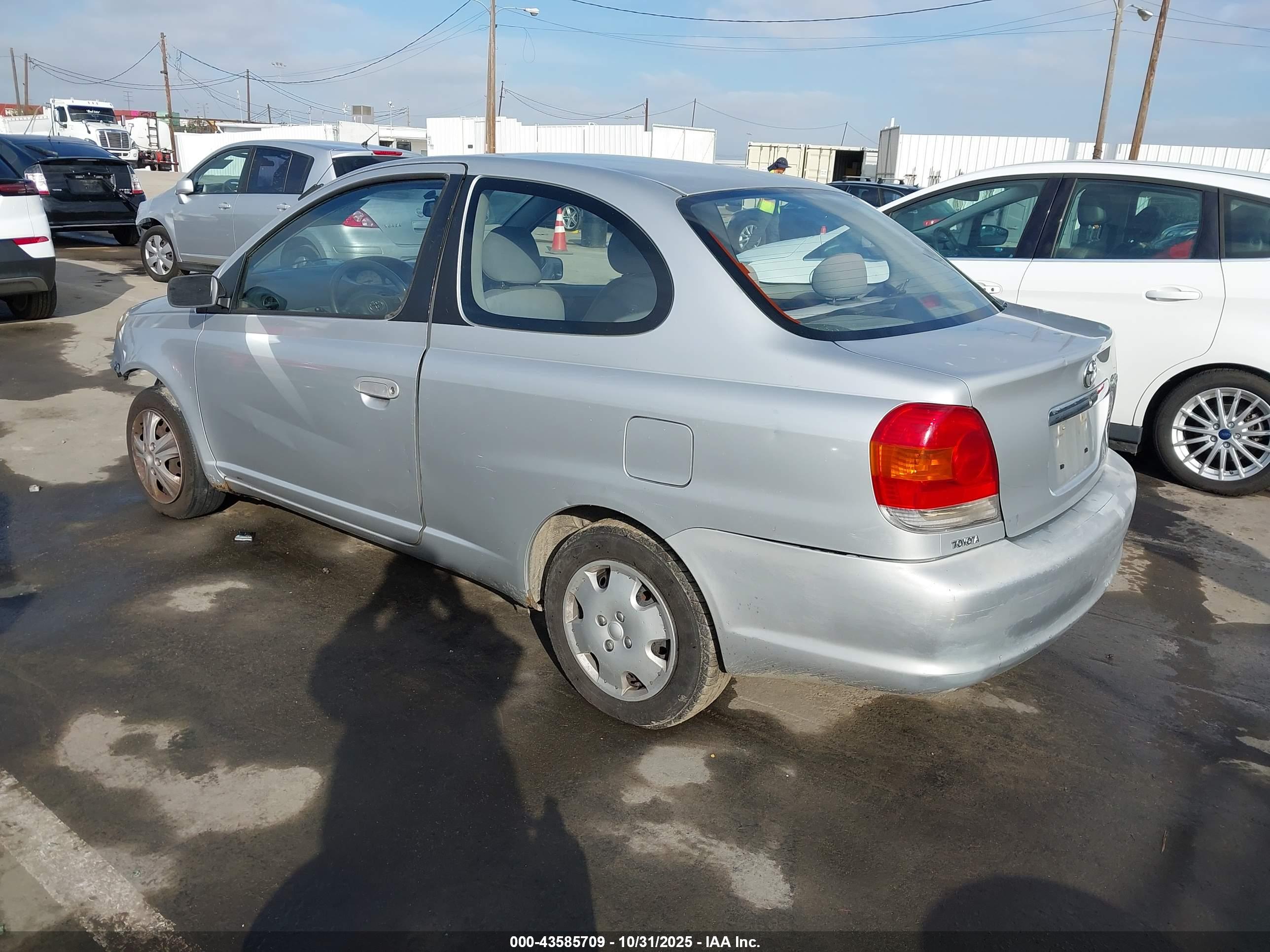 TOYOTA ECHO image 3
