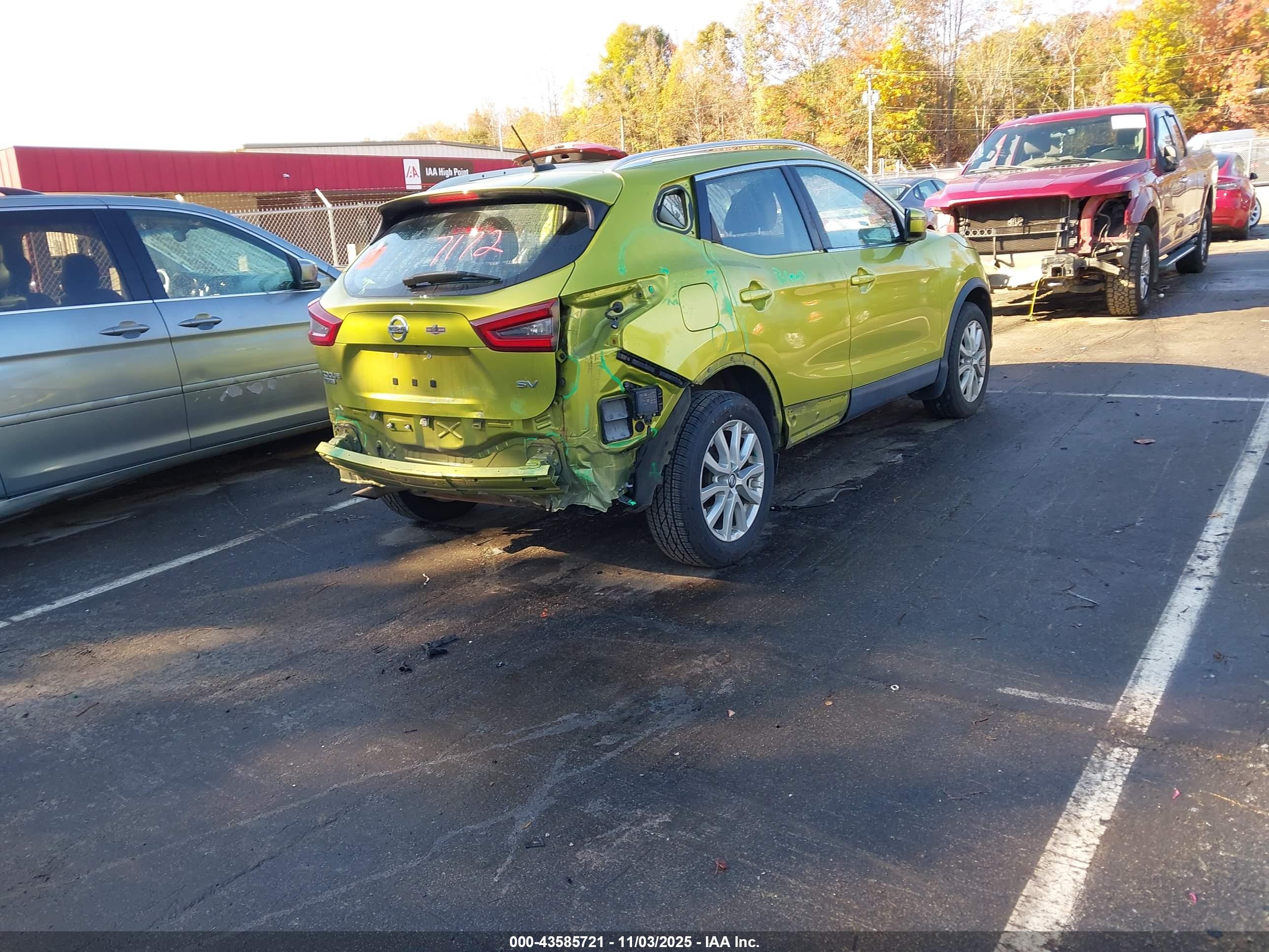 NISSAN ROGUE image 4