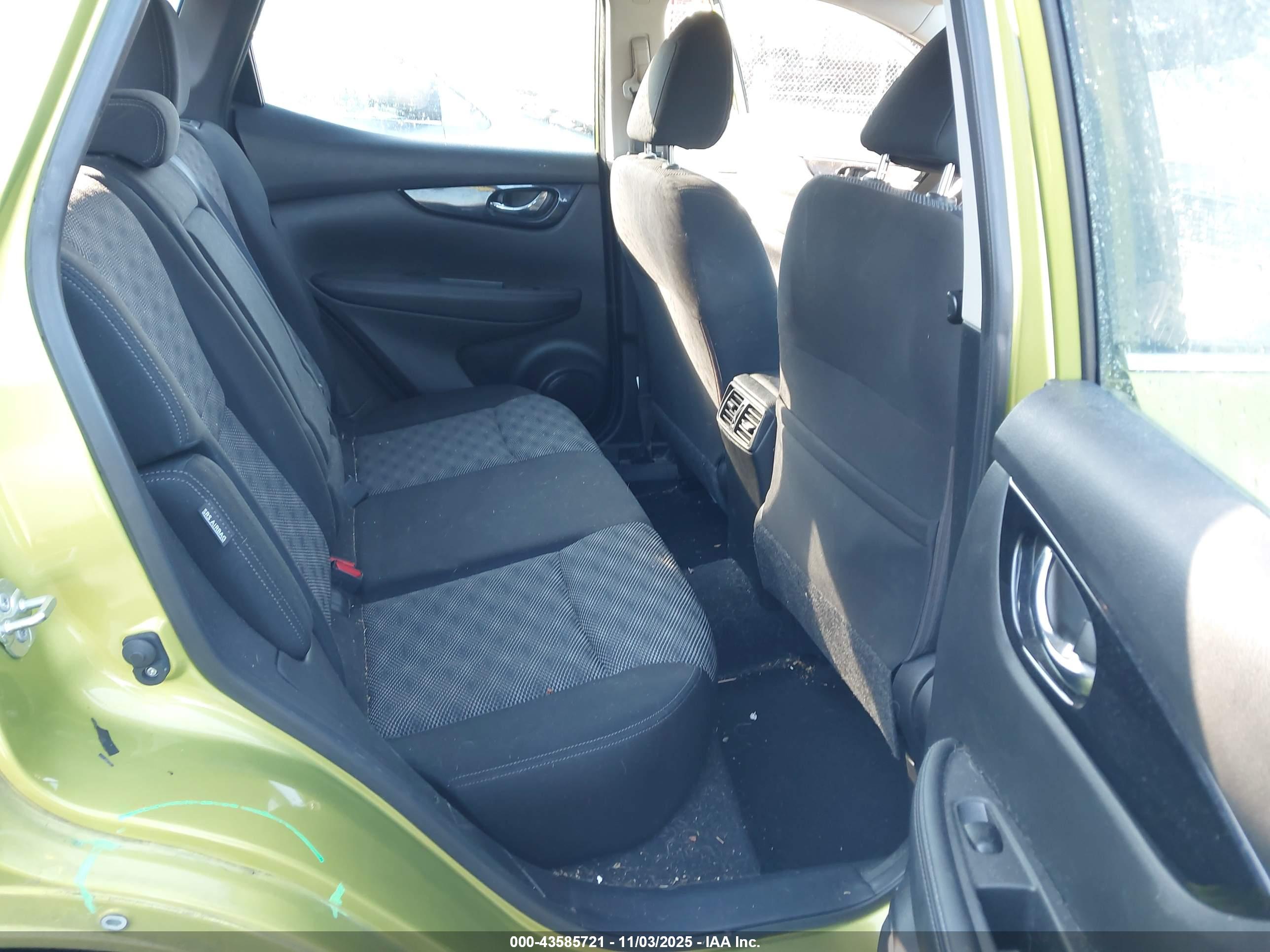NISSAN ROGUE image 8