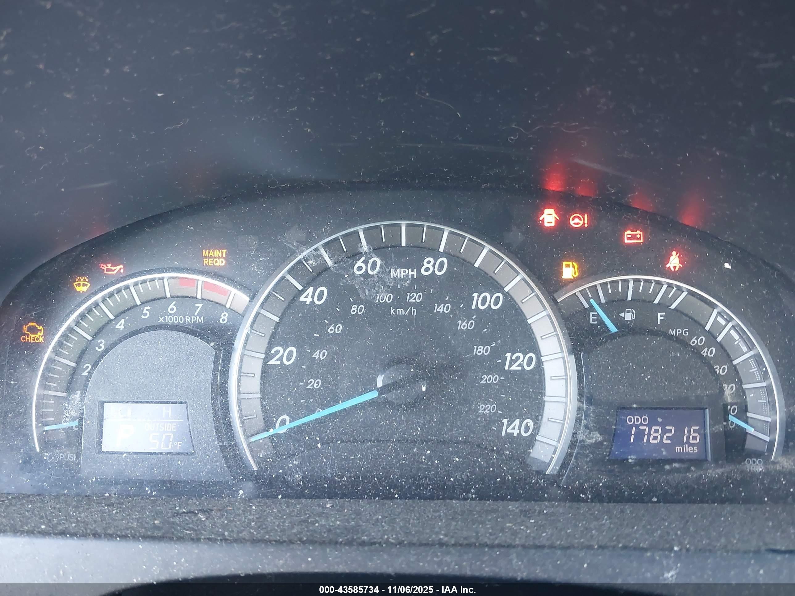 TOYOTA CAMRY image 7