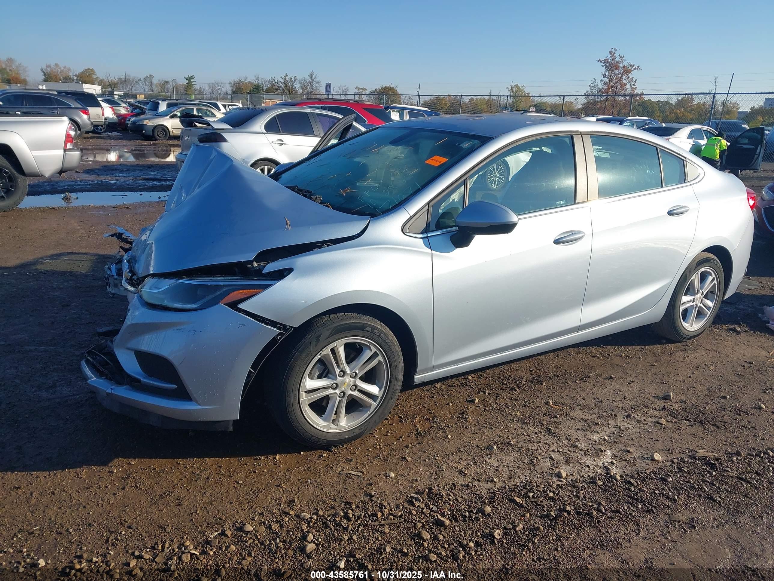 CHEVROLET CRUZE image 2