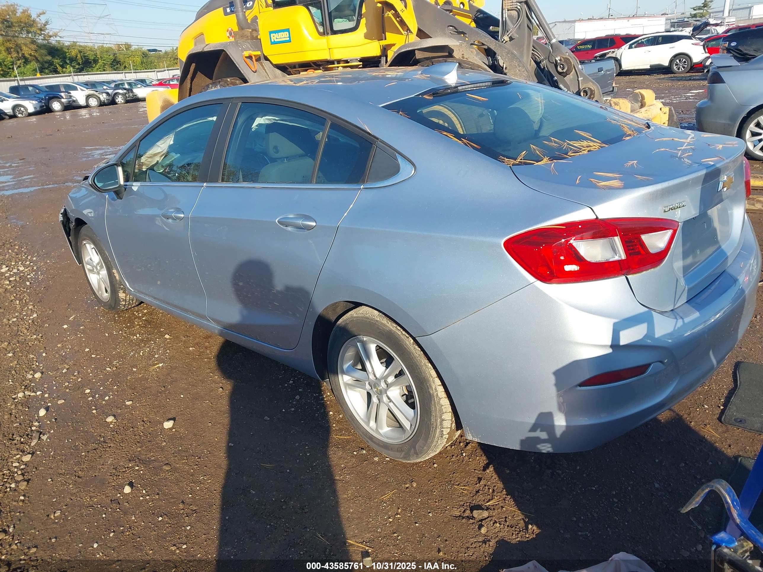 CHEVROLET CRUZE image 3