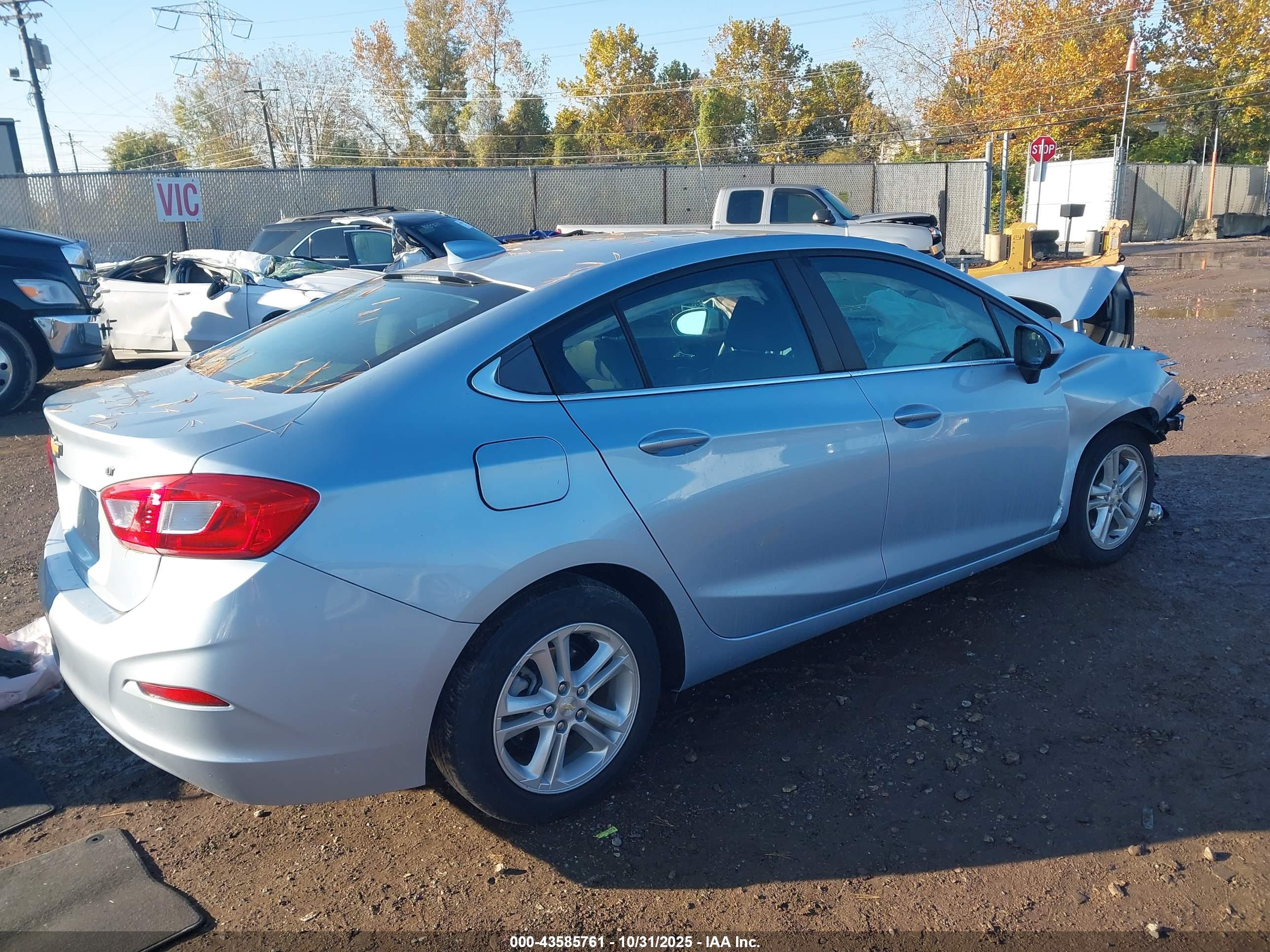 CHEVROLET CRUZE image 4