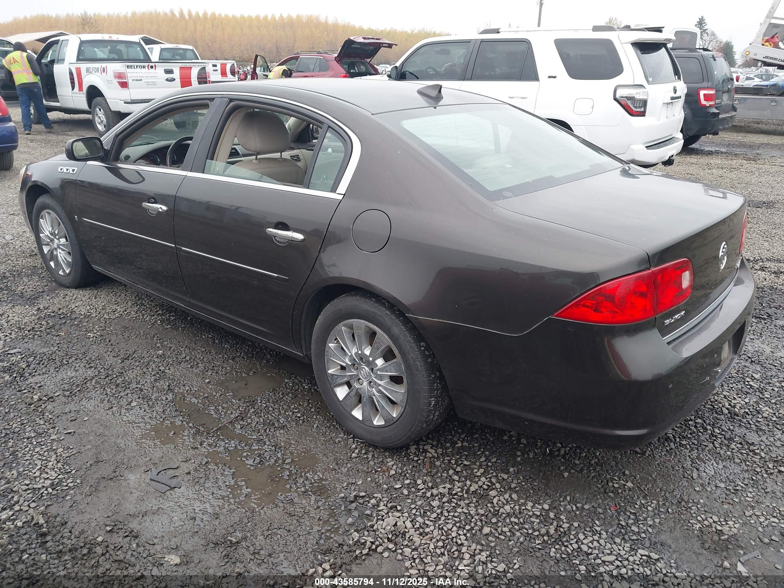 BUICK LUCERNE image 3