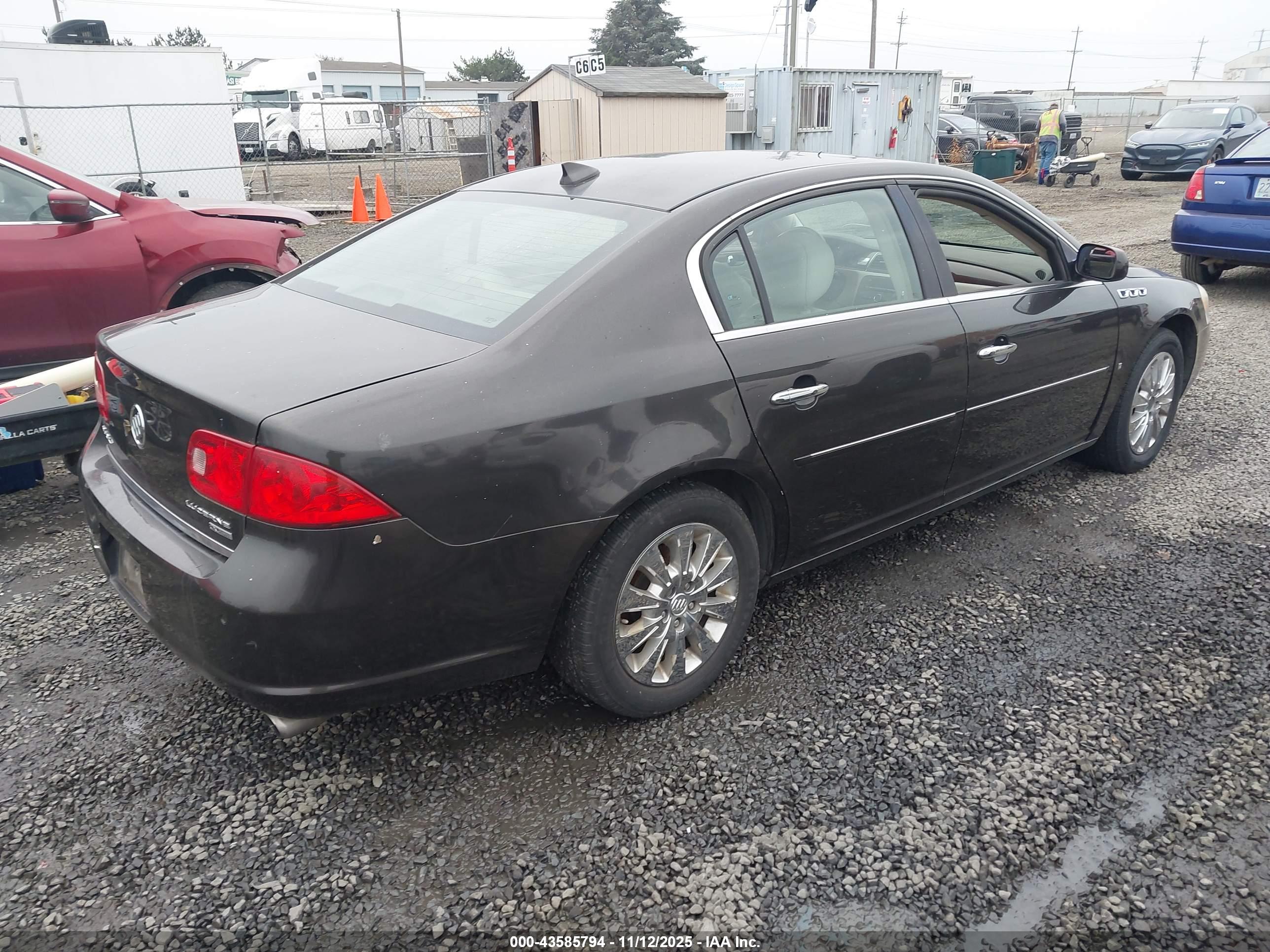 BUICK LUCERNE image 4