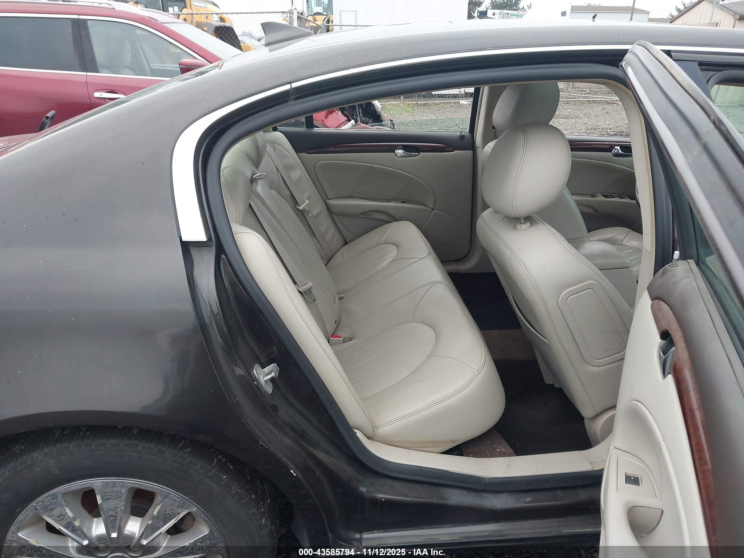BUICK LUCERNE image 8