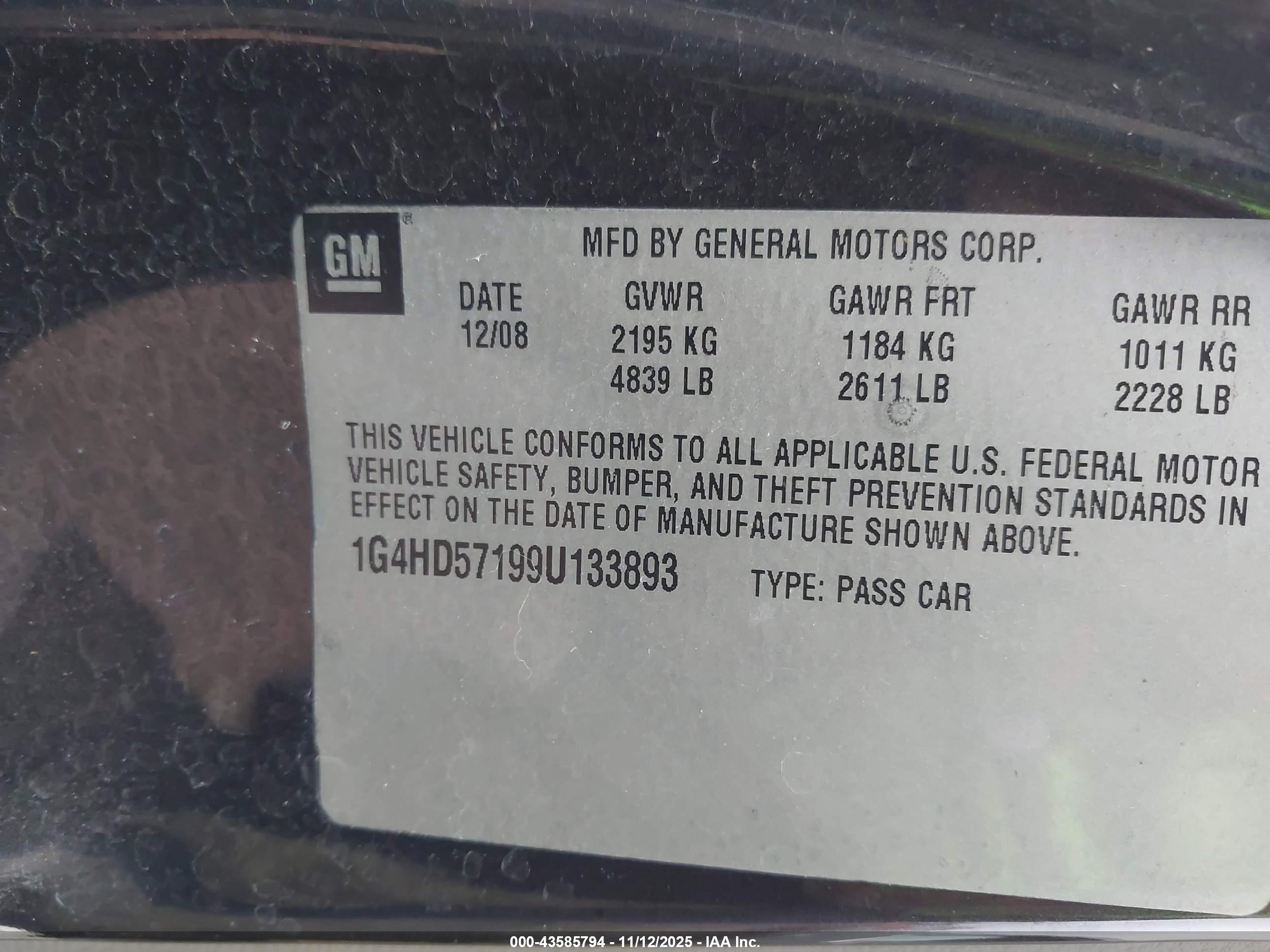 BUICK LUCERNE image 9